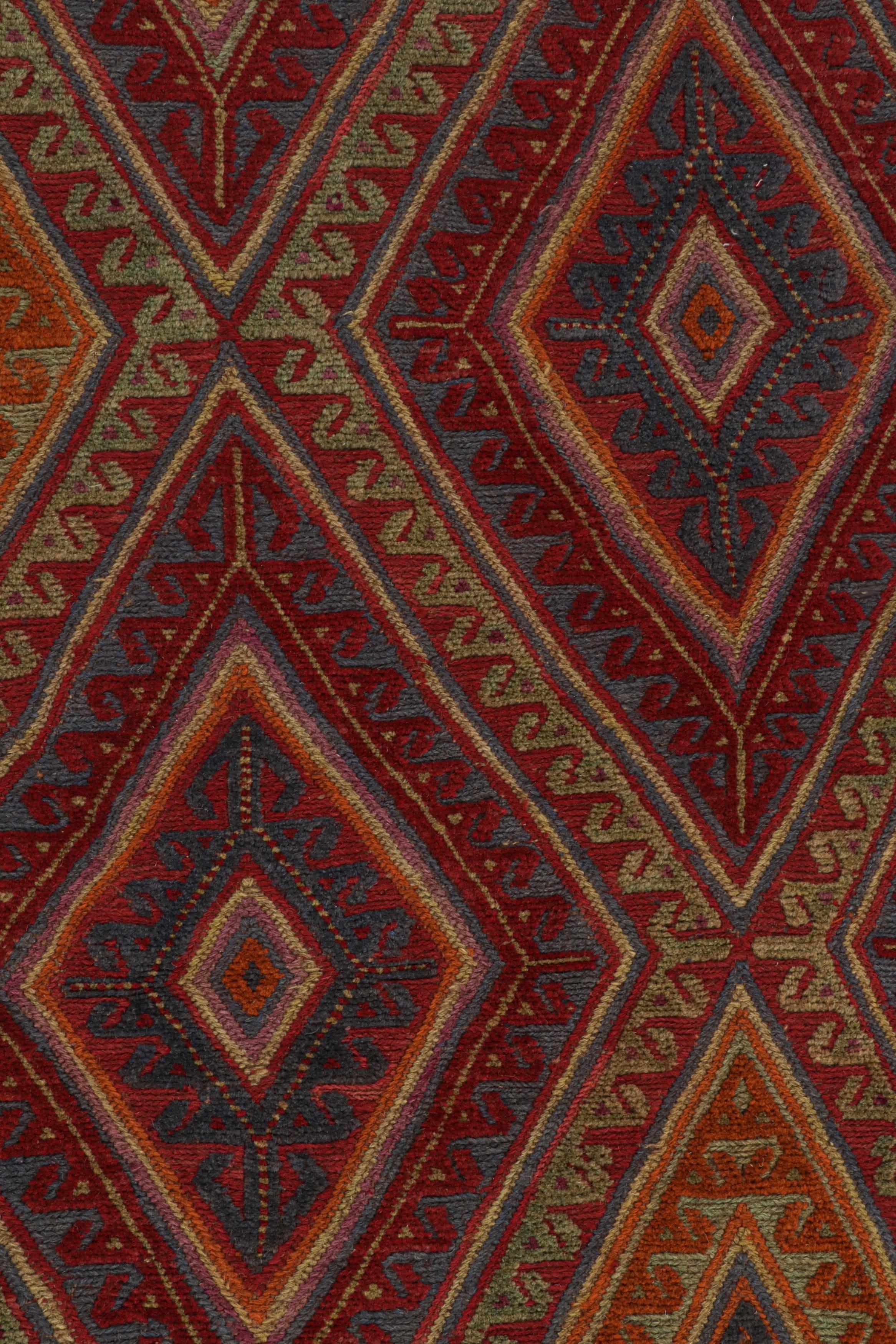XXIe siècle et contemporain Rug & Kilim's Mashwani Afghan Baluch avec des motifs géométriques colorés en vente