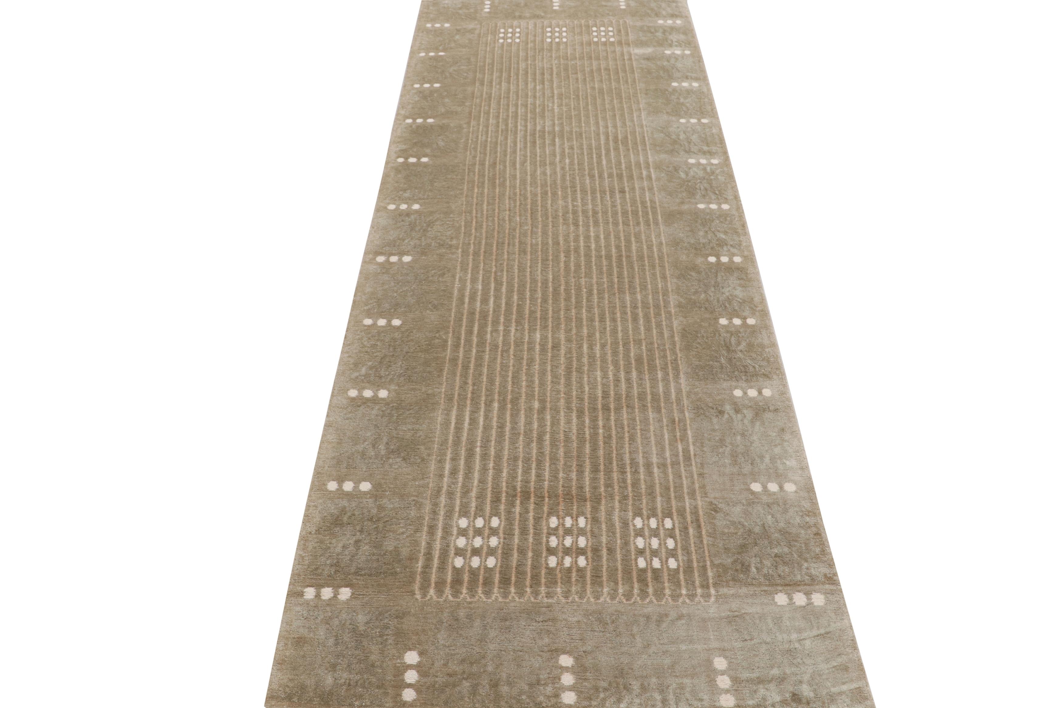 Rug & Kilim's Maze Design Geometric Beige Wool and Silk Runner In New Condition For Sale In Long Island City, NY
