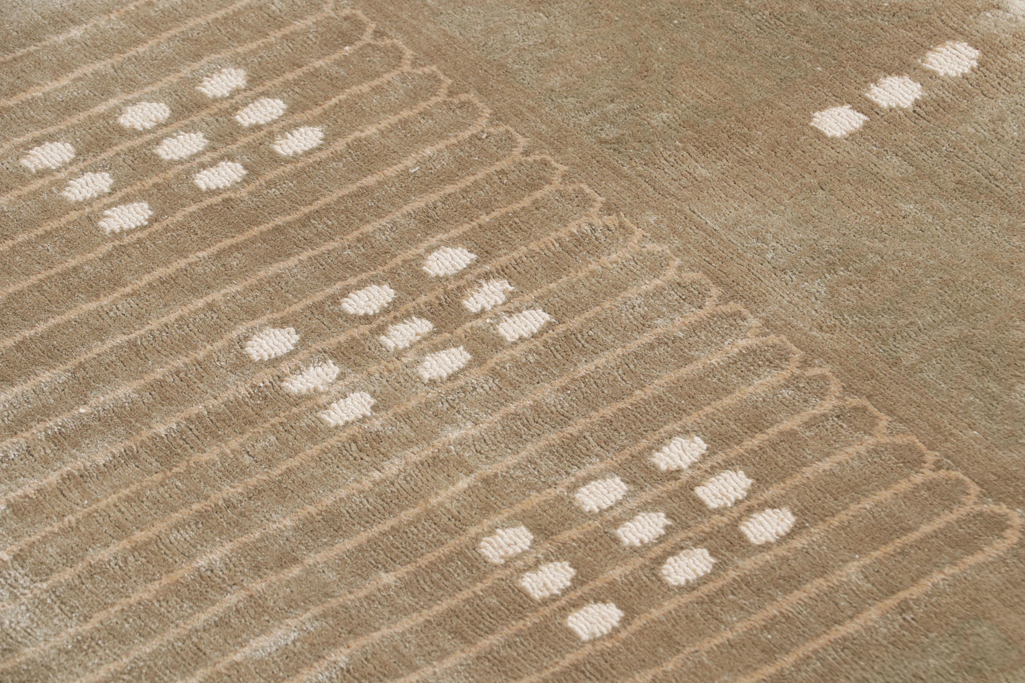 XXIe siècle et contemporain Tapis et tapis de couloir géométrique en laine et soie beige Maze Design de Kilim en vente