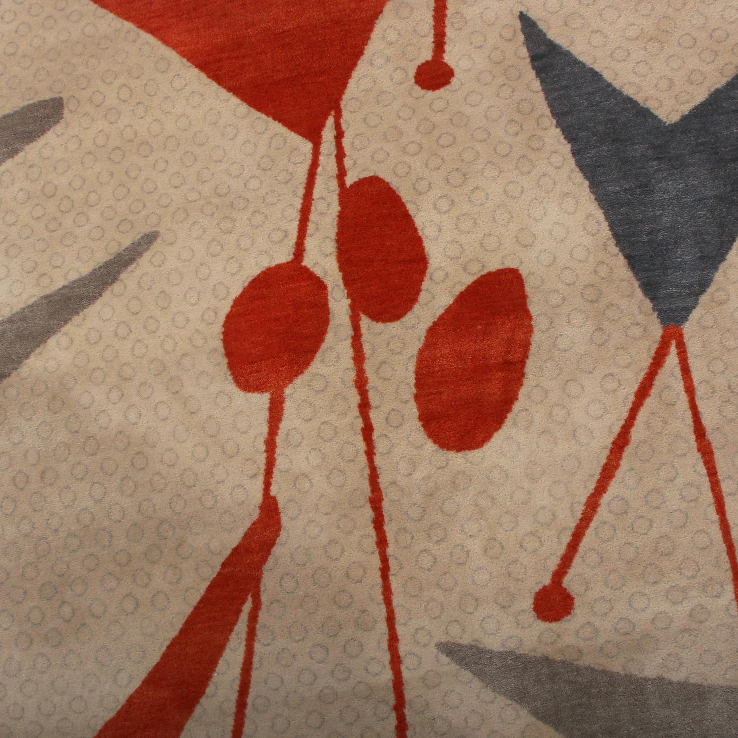 Indiano Rug & Kilim è un tappeto geometrico moderno di metà secolo in lana e seta, grigio e rosso. in vendita
