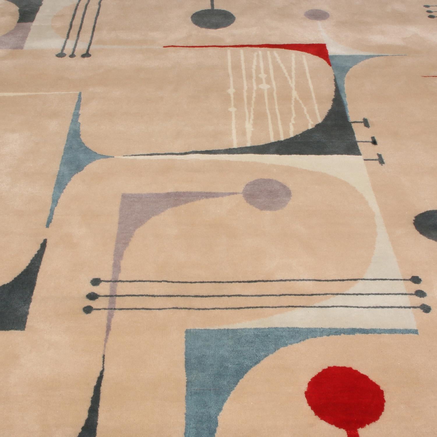 Indien Rug & Kilim's Mid-Century Modern Geometric Beige Red and Blue Wool Custom Rug (tapis de laine sur mesure beige, rouge et bleu) en vente