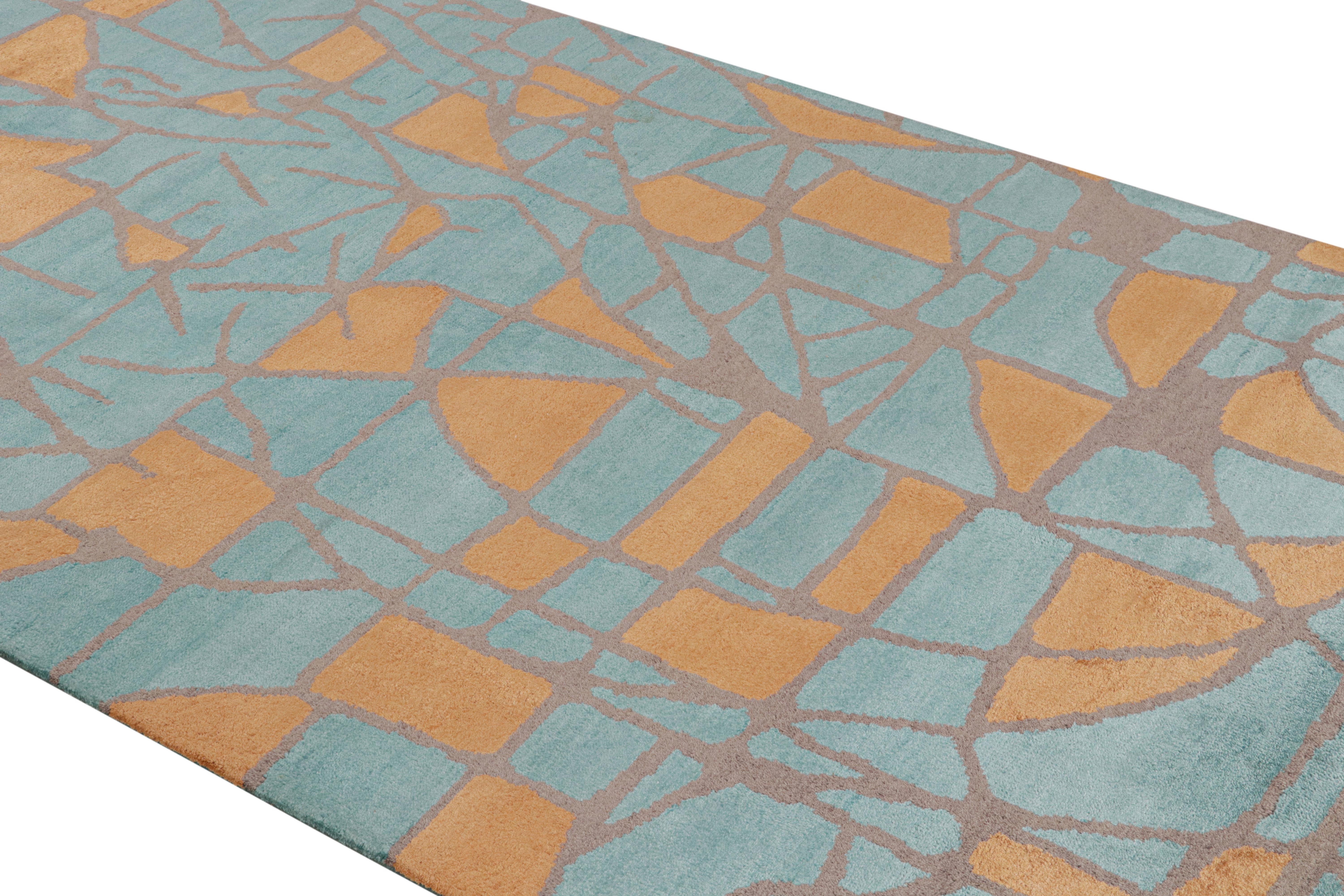 This geometric runner from Rug & Kilim is part of R&K’s Mid-Century Modern collection, originating in India. As part of a collection developed over three years refining scale, texture, and graph, the all-over field design employs an abstract