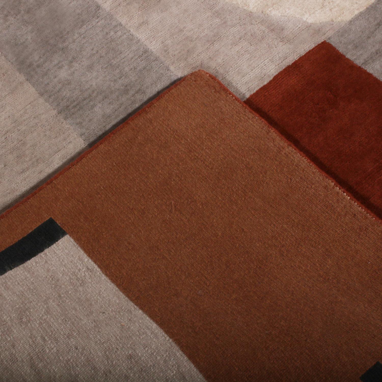 Rug & Kilim's Mid-Century Modern Silver-Gray and Brown Wool and Silk Custom Rug (tapis sur mesure en laine et soie) Neuf - En vente à Long Island City, NY
