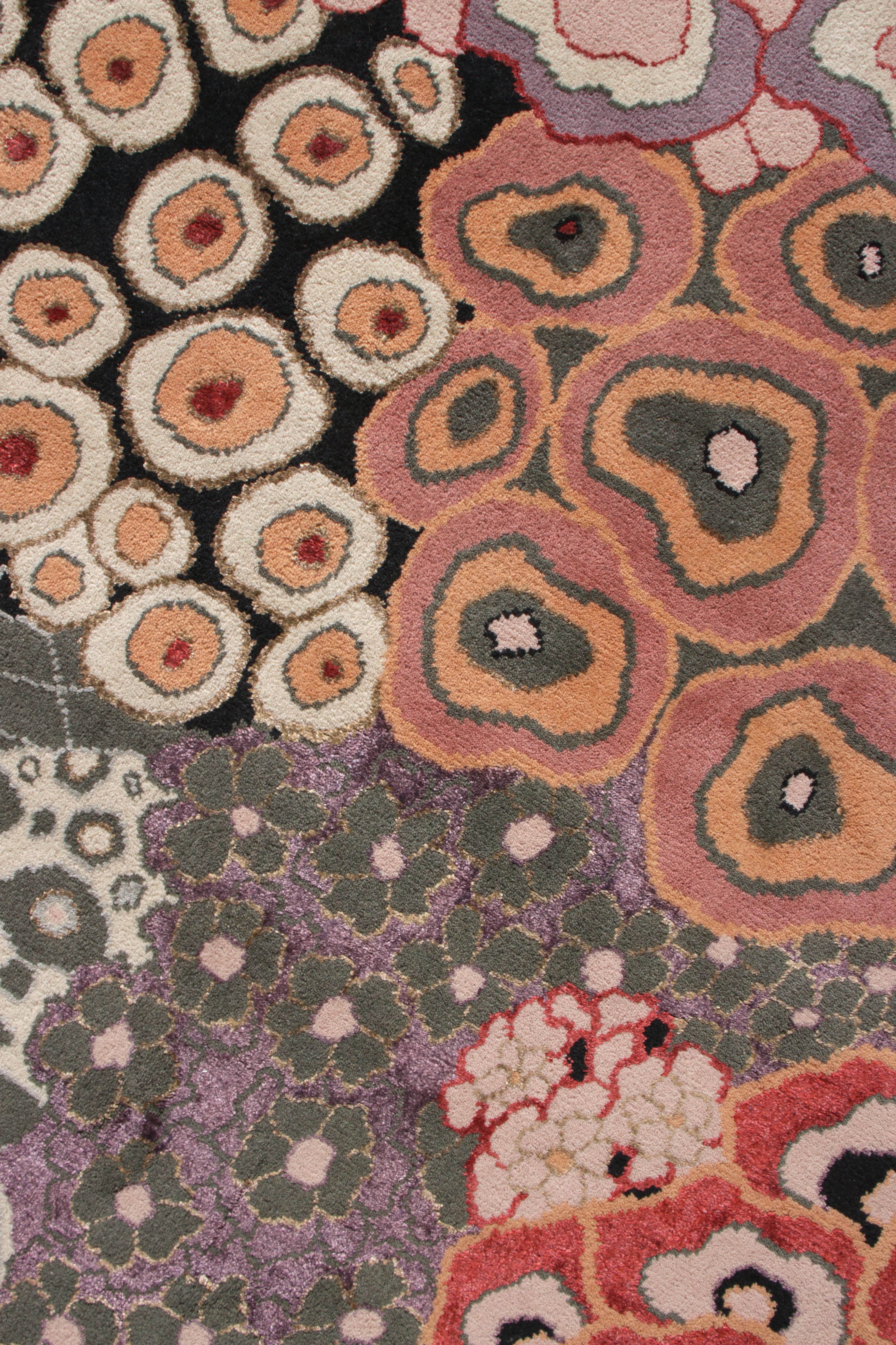 Indiano Rug & Kilim - Tappeto circolare in stile metà secolo moderno con motivo verde-grigio all over in vendita