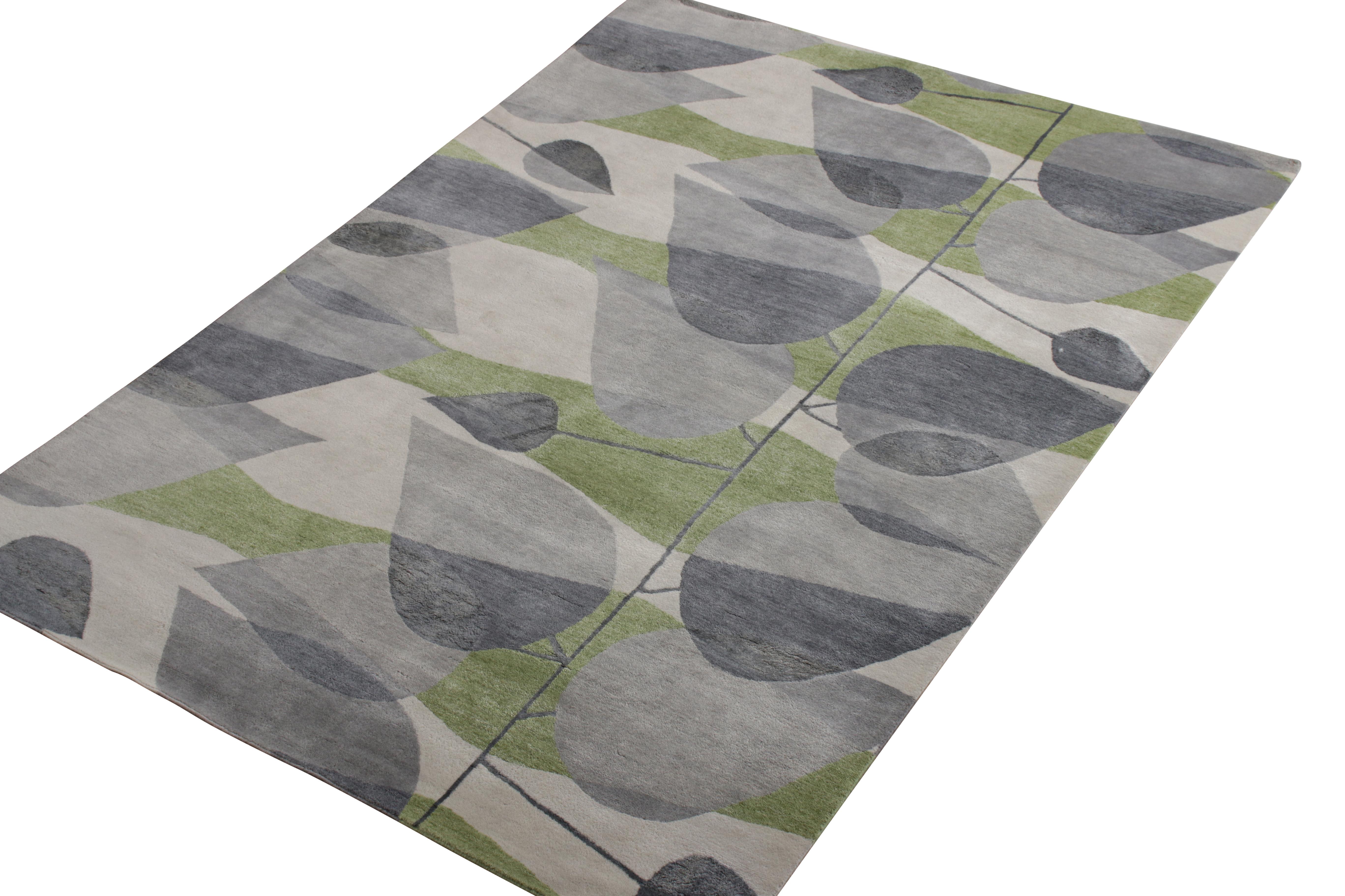 Indian Rug & Kilim’s Mid-Century Modern Style Rug in Gray and Green All Over Pattern For Sale