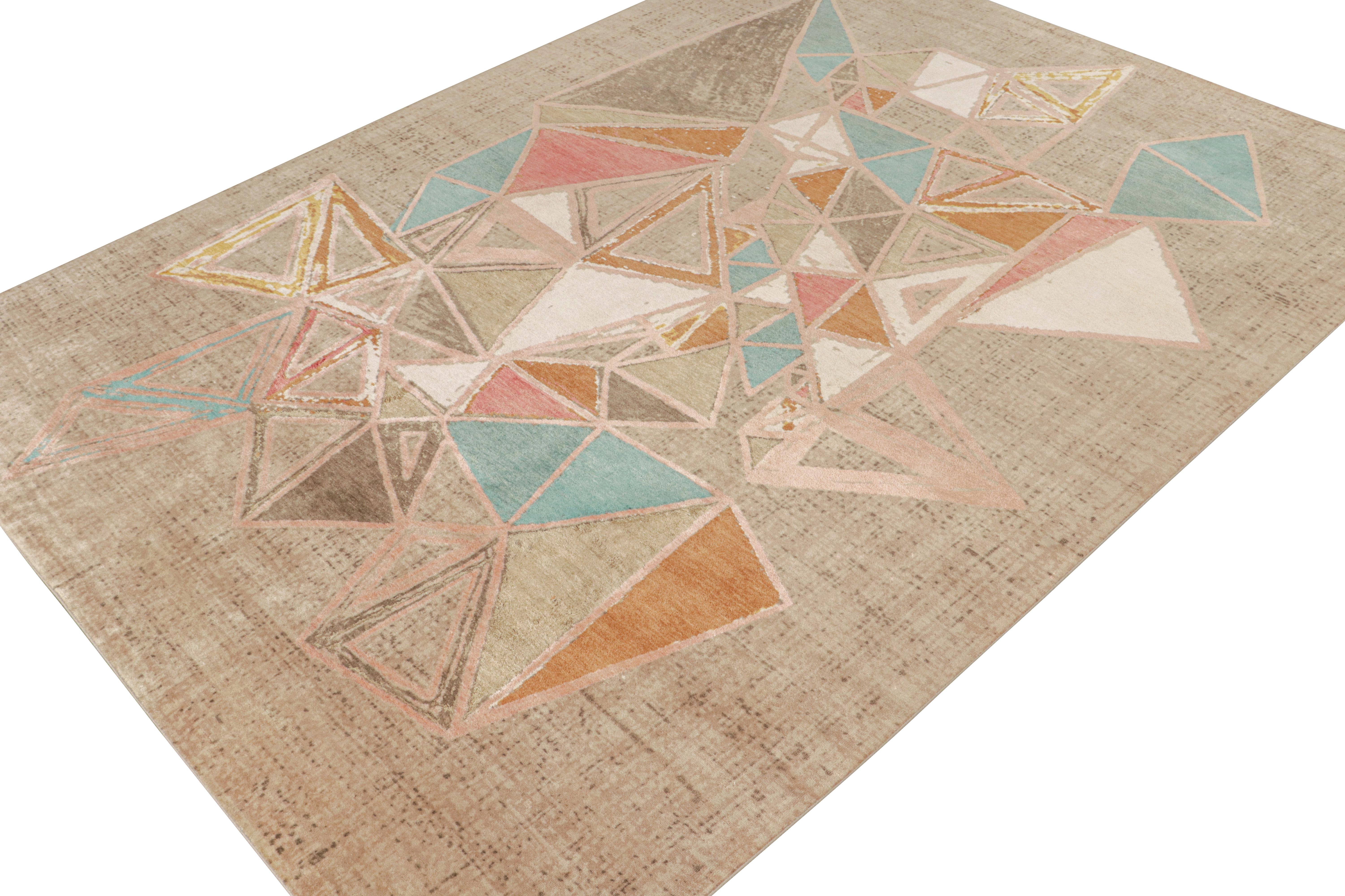 Mid-Century moderno Tappeto in stile Mid-Century Modern di Rug & Kilim con motivi policromatici su beige in vendita