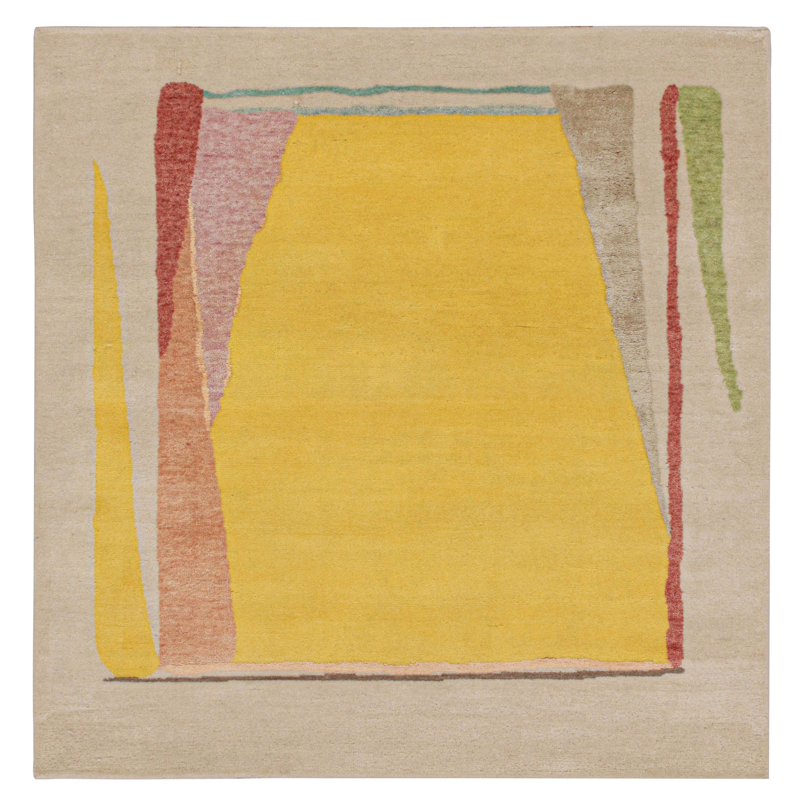 Rug
Kilim è un tappeto in stile Mid-Century Modern con motivi policromatici su sfondo beige.