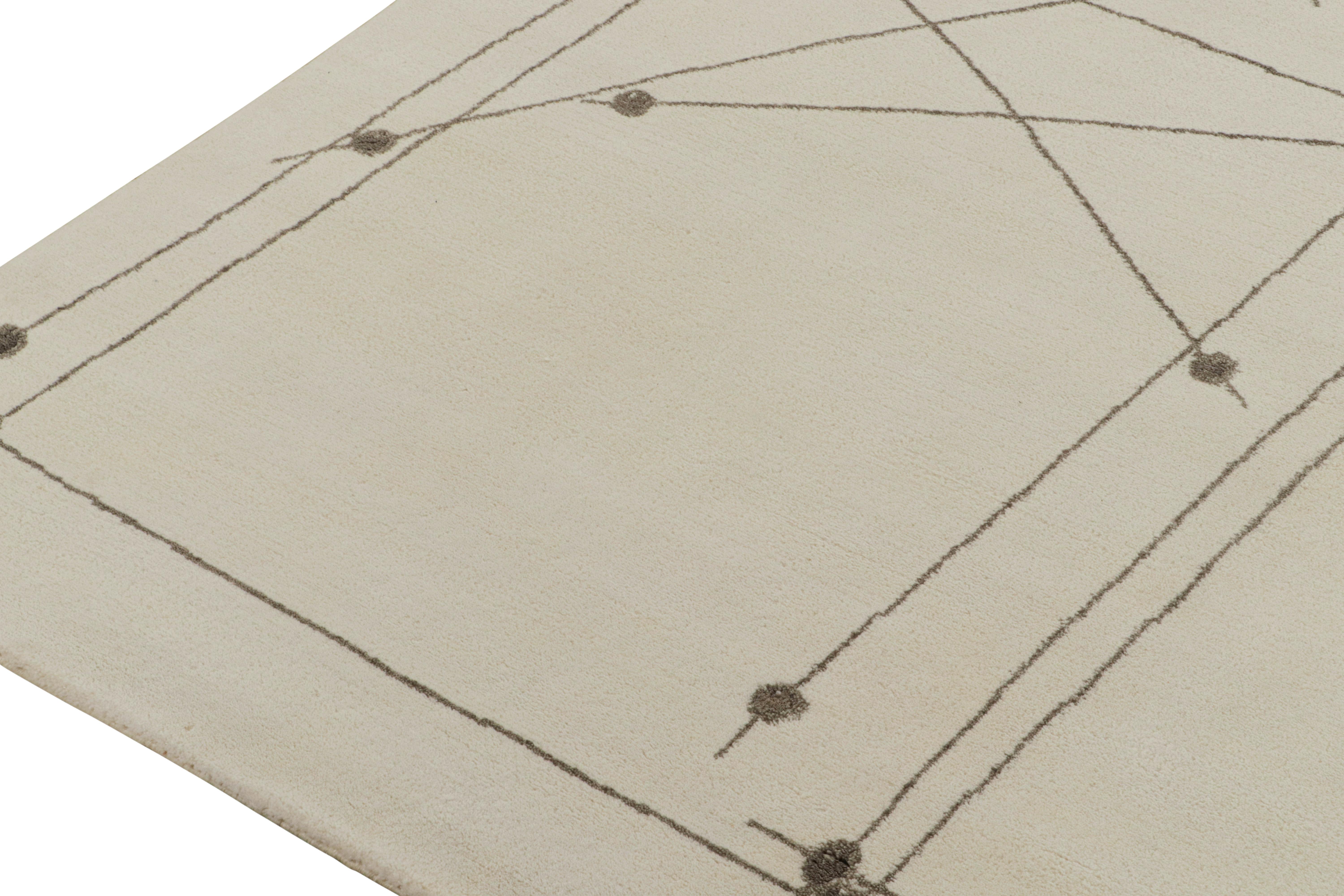 Rug & Kilim's Mid-Century Modern Style Teppich in Weiß und Grau Geometrisch gemustert (Handgeknüpft) im Angebot