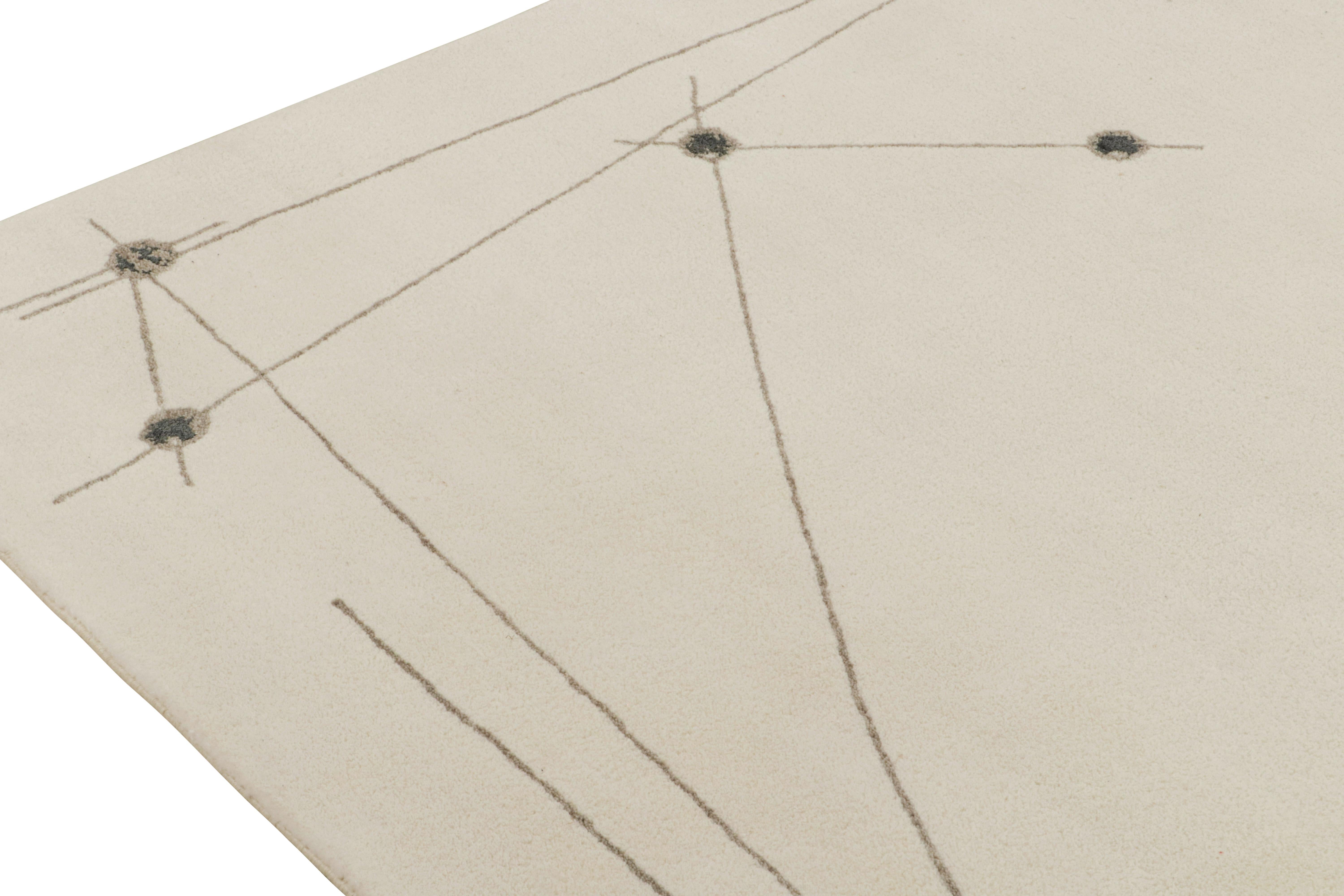 Rug & Kilim's Mid-Century Modern Style Rug in White and Gray Geometric Pattern (tapis de style moderne du milieu du siècle à motifs géométriques blancs et gris) Neuf - En vente à Long Island City, NY