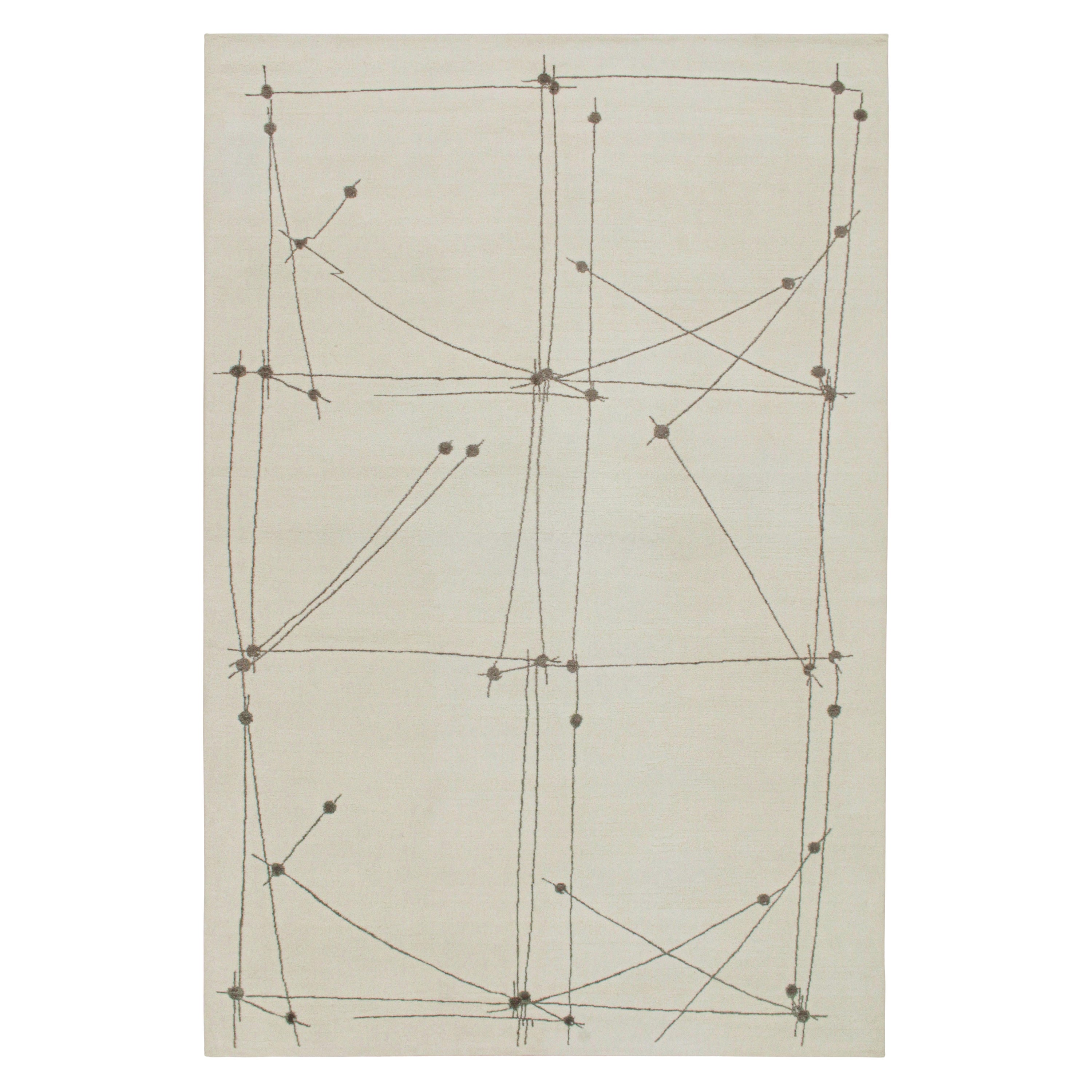 Rug & Kilim’s Mid-Century Modern Style Rug in White and Gray Geometric Pattern For Sale