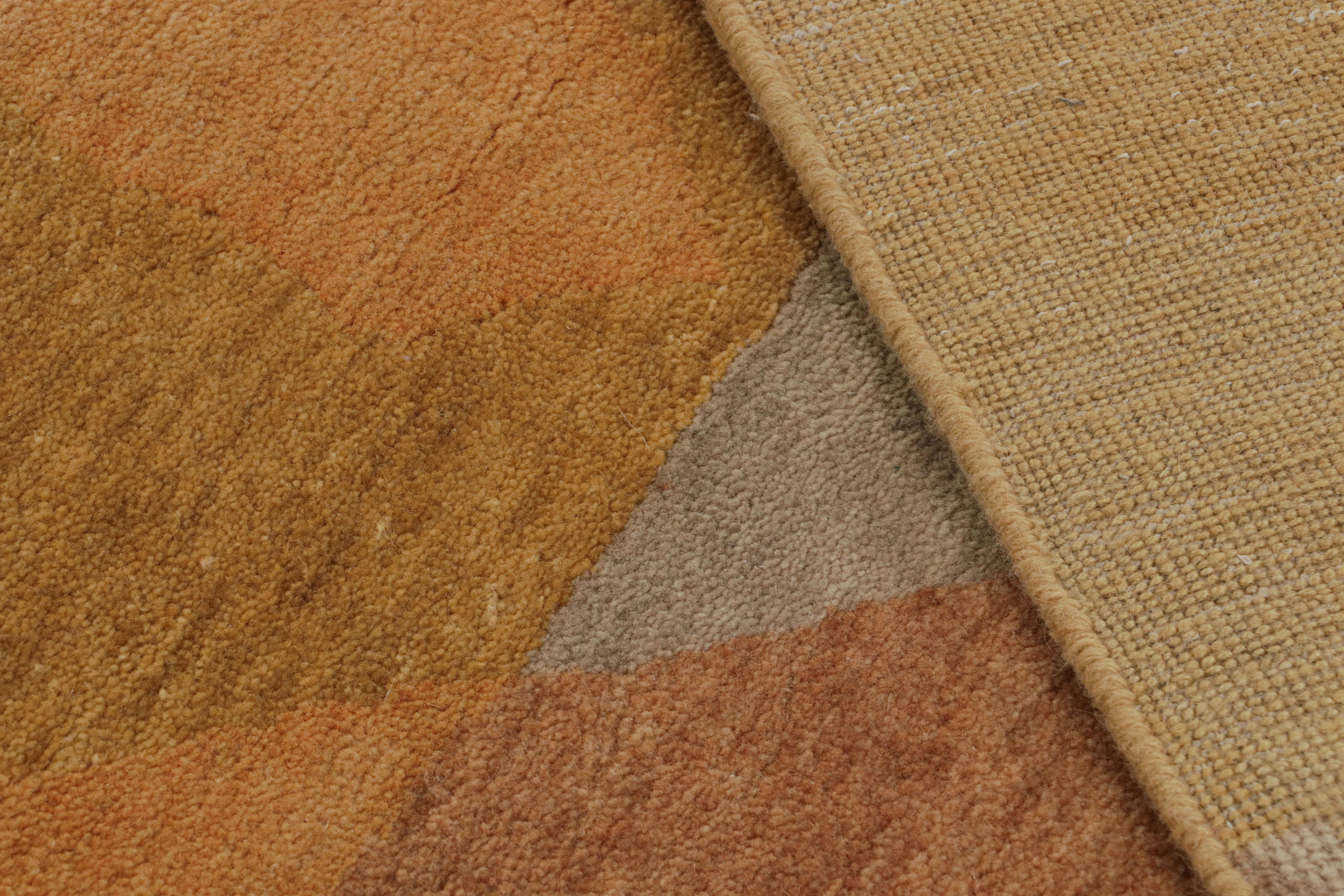 Rug & Kilim's Mid-Century Modern Style Teppich mit geometrischen Mustern (21. Jahrhundert und zeitgenössisch) im Angebot