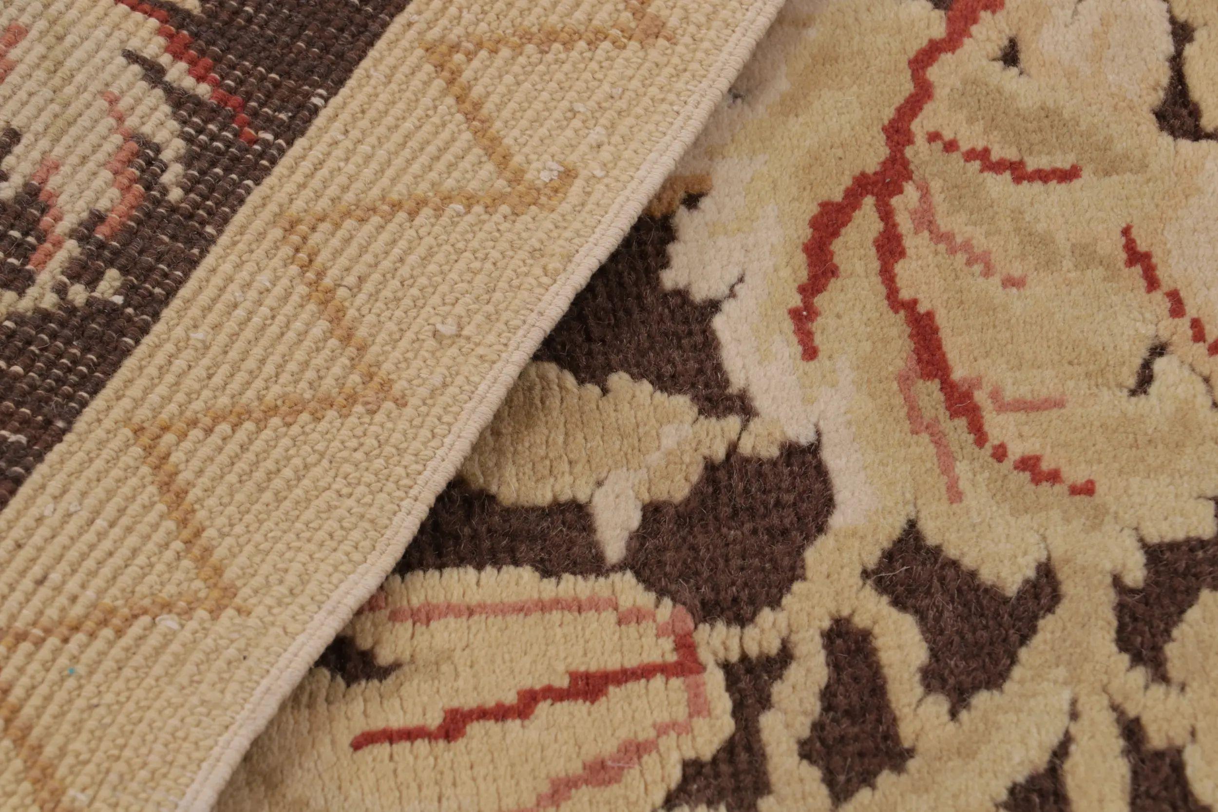 Rug & Kilim's Modern 18th Century Style Wool Rug Brown and Beige All-Over Floral (Tapis de laine moderne du 18e siècle) en vente 2