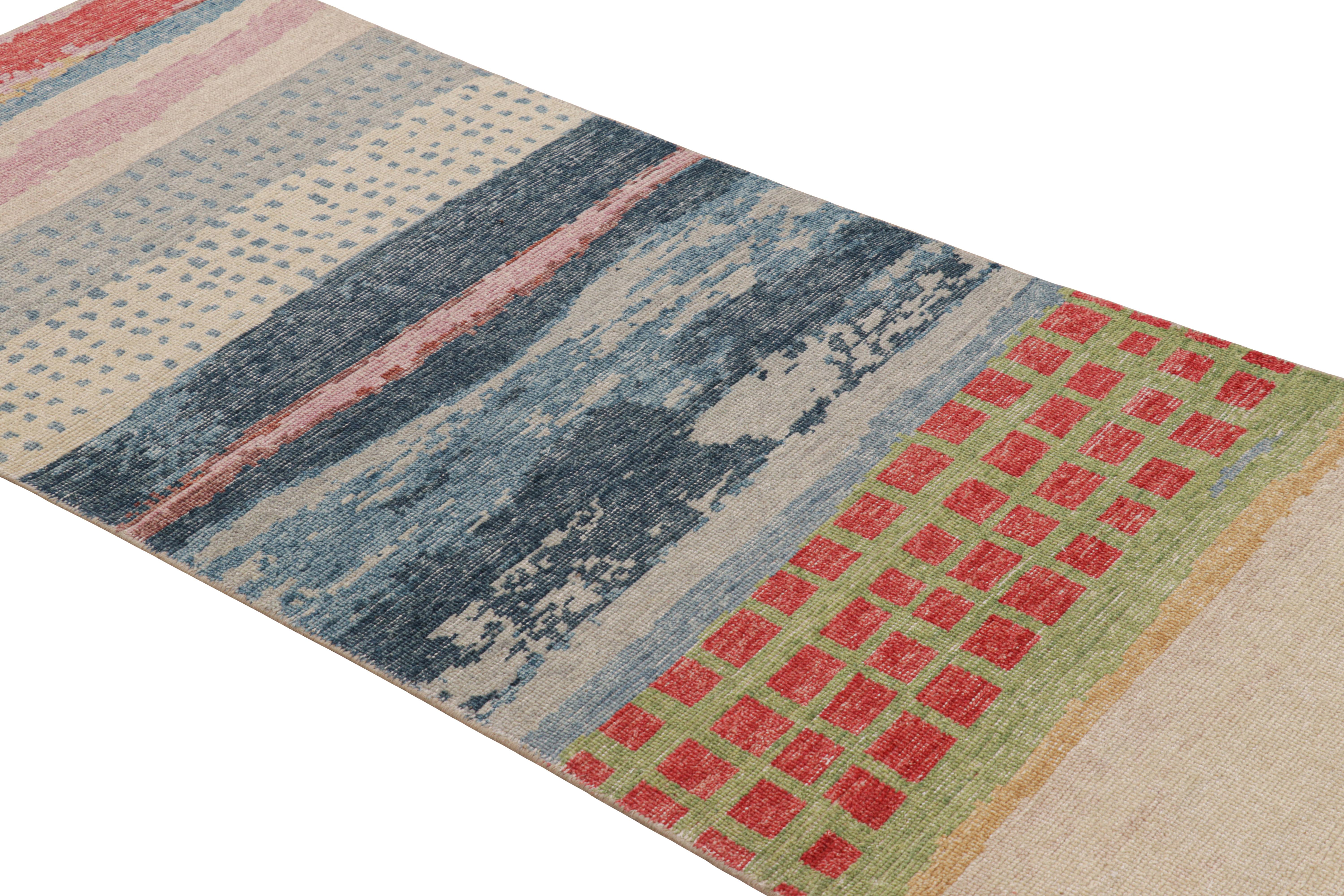 Hand-knotted in wool, this 3x10 modern runner rug, originating from India, as inspired by modern art is an exciting addition to the Rug & Kilim collection. 

On the Design: 

A new addition to the handmade rugs in the Homage rug line by Rug & Kilim,