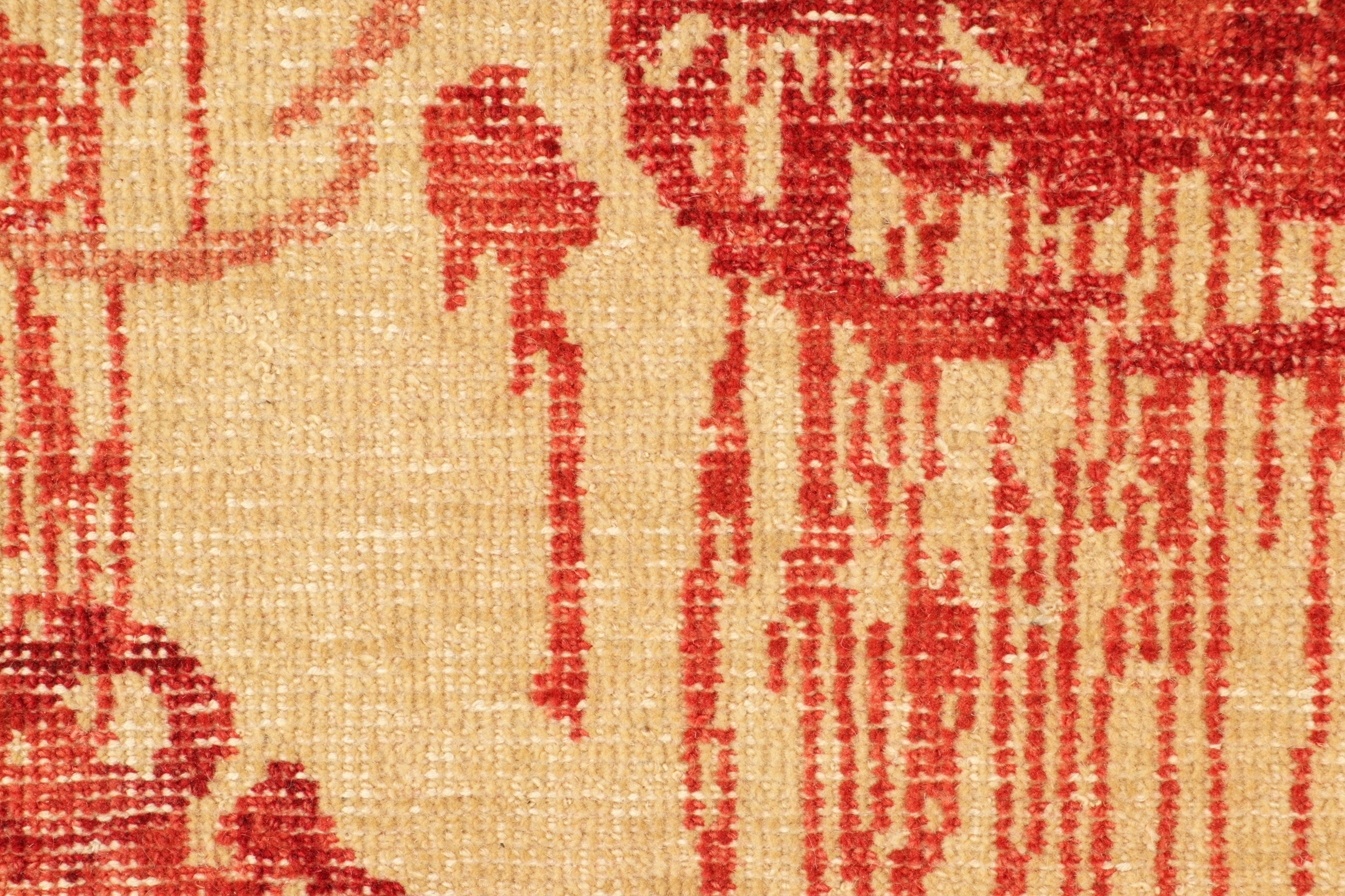 Rug & Kilim's Modern Abstract Art Square Rug in Beige-Braun mit Blumenmustern (Indisch) im Angebot