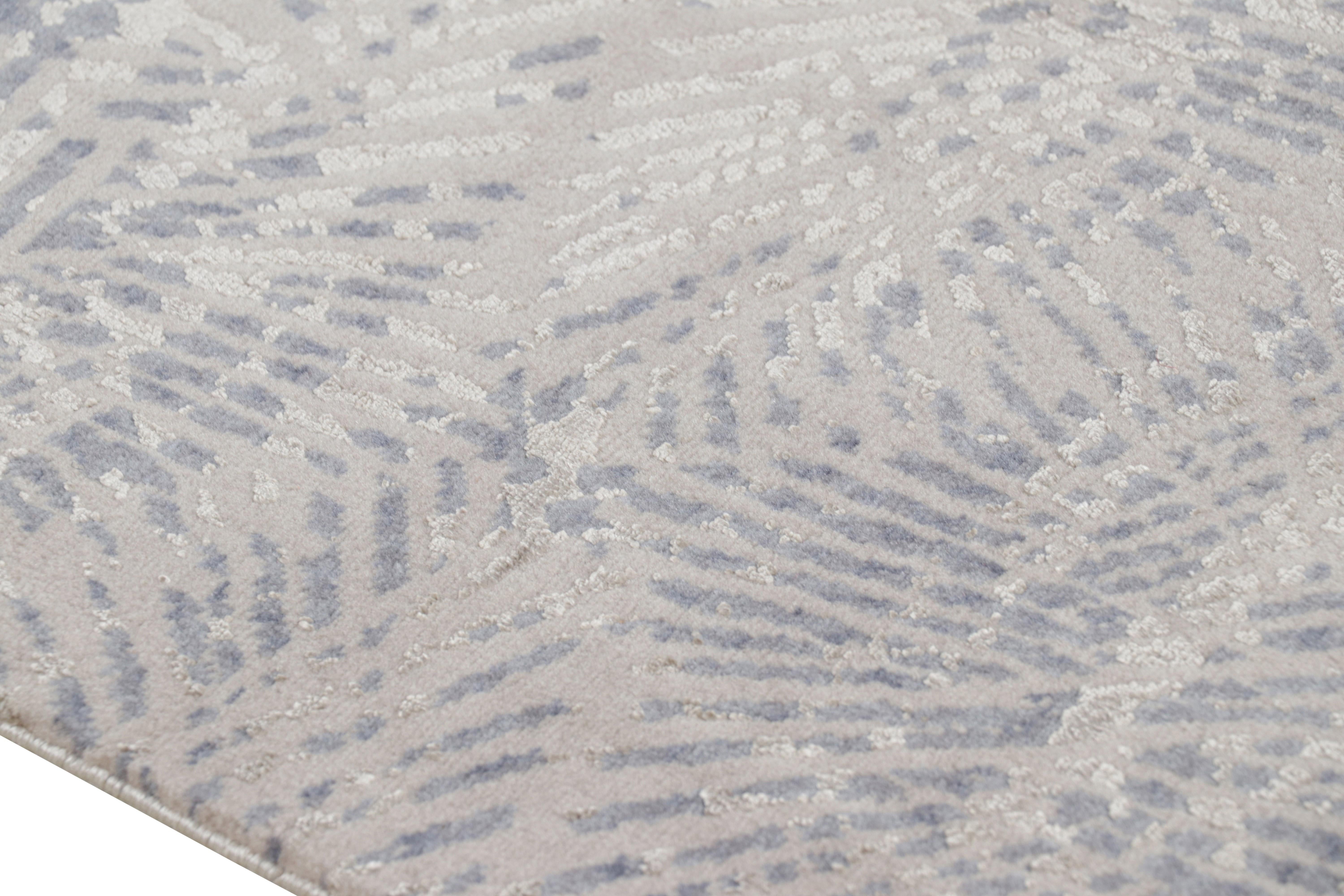 Rug & Kilim's Moderner abstrakter Teppich in Beige und Grau (21. Jahrhundert und zeitgenössisch) im Angebot