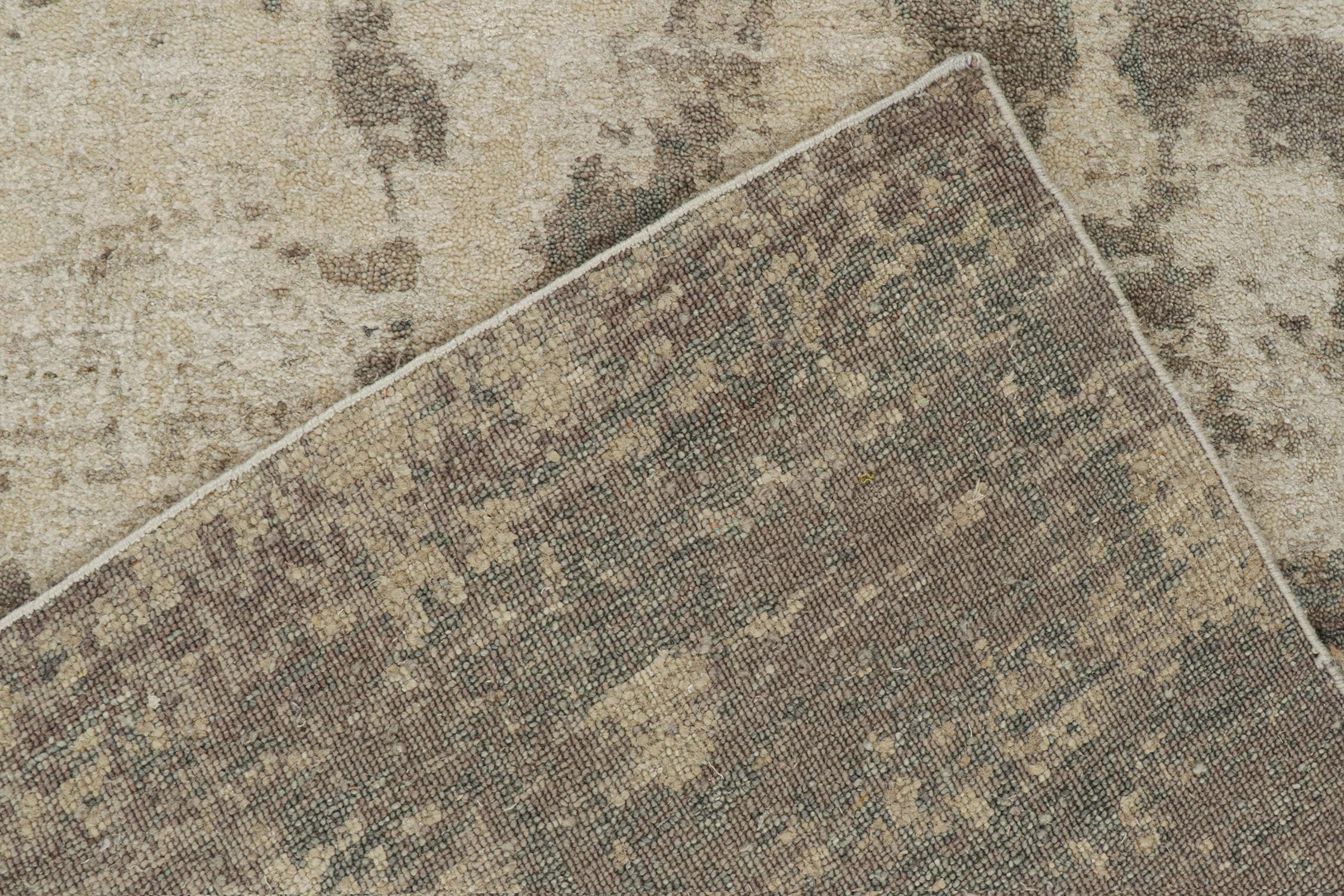 XXIe siècle et contemporain Rug & Kilim's Modern Abstract Rug in Beige-Brown and Gray Patterns (Tapis abstrait moderne à motifs beige, marron et gris) en vente
