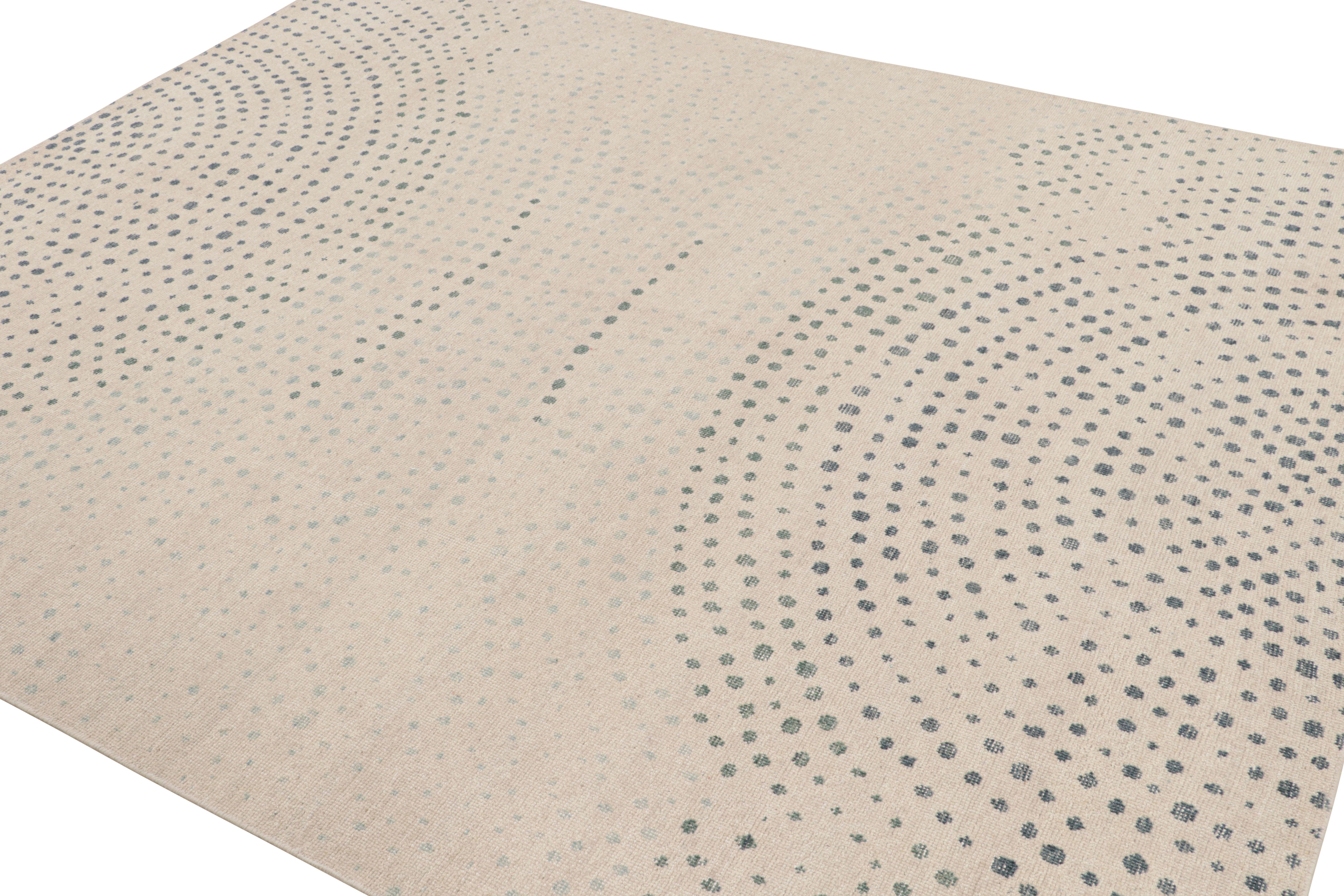 Moderne Rug & Kilim's Modern Abstract Rug in Beige with Blue Dot Patterns (tapis abstrait moderne en beige avec des motifs de points bleus) en vente