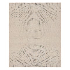 Rug & Kilim's Modern Abstract Rug in Beige with Blue Dot Patterns (tapis abstrait moderne en beige avec des motifs de points bleus)