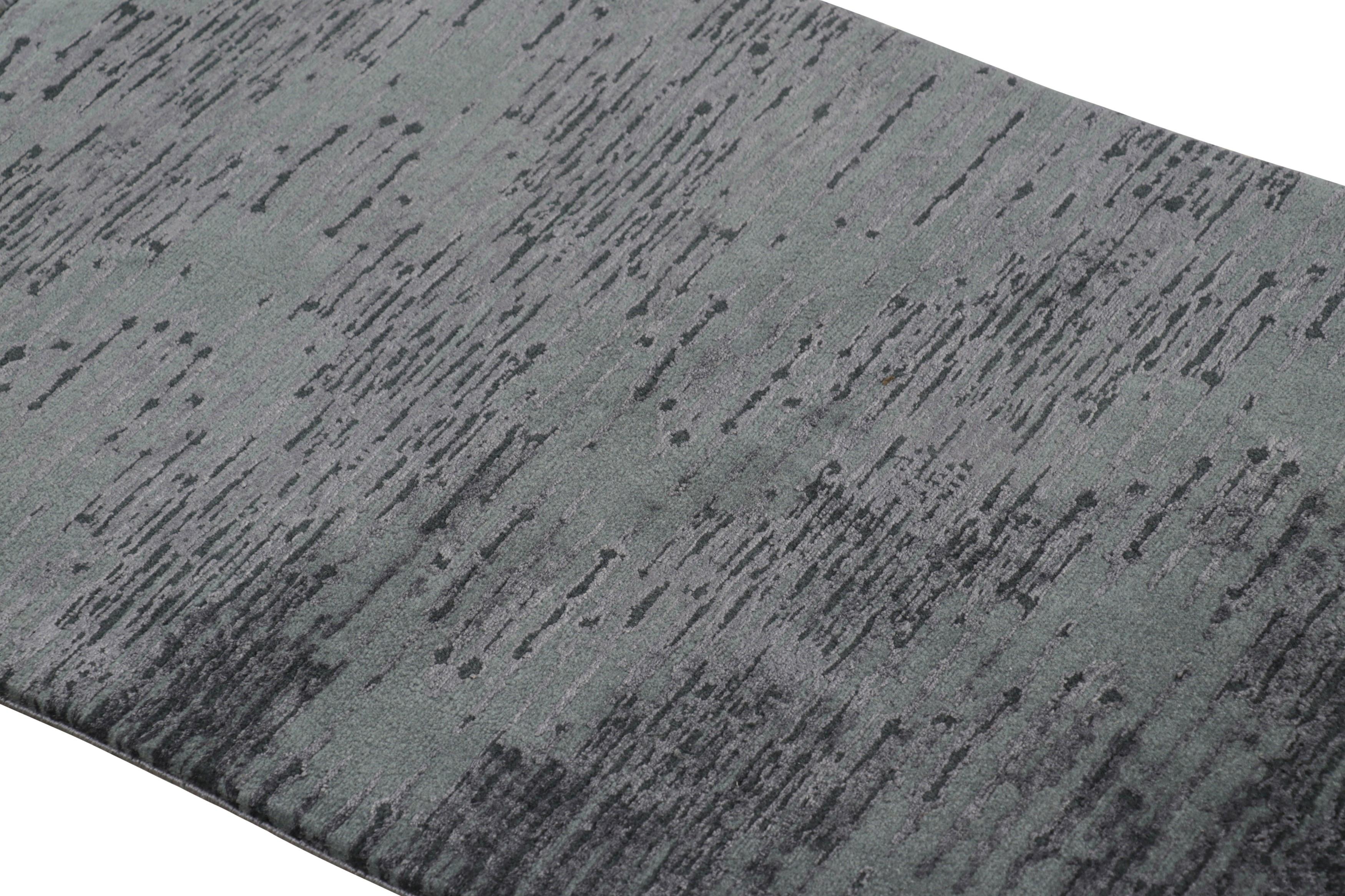 Dieser handgeknüpfte Wollteppich in der Größe 2x3 stellt eine kühne neue Linie der Modern Collection'S von Rug & Kilim dar - eine Serie zeitgenössischer Teppiche, die von einem der talentiertesten persischen Ateliers und Designer entworfen wurde,