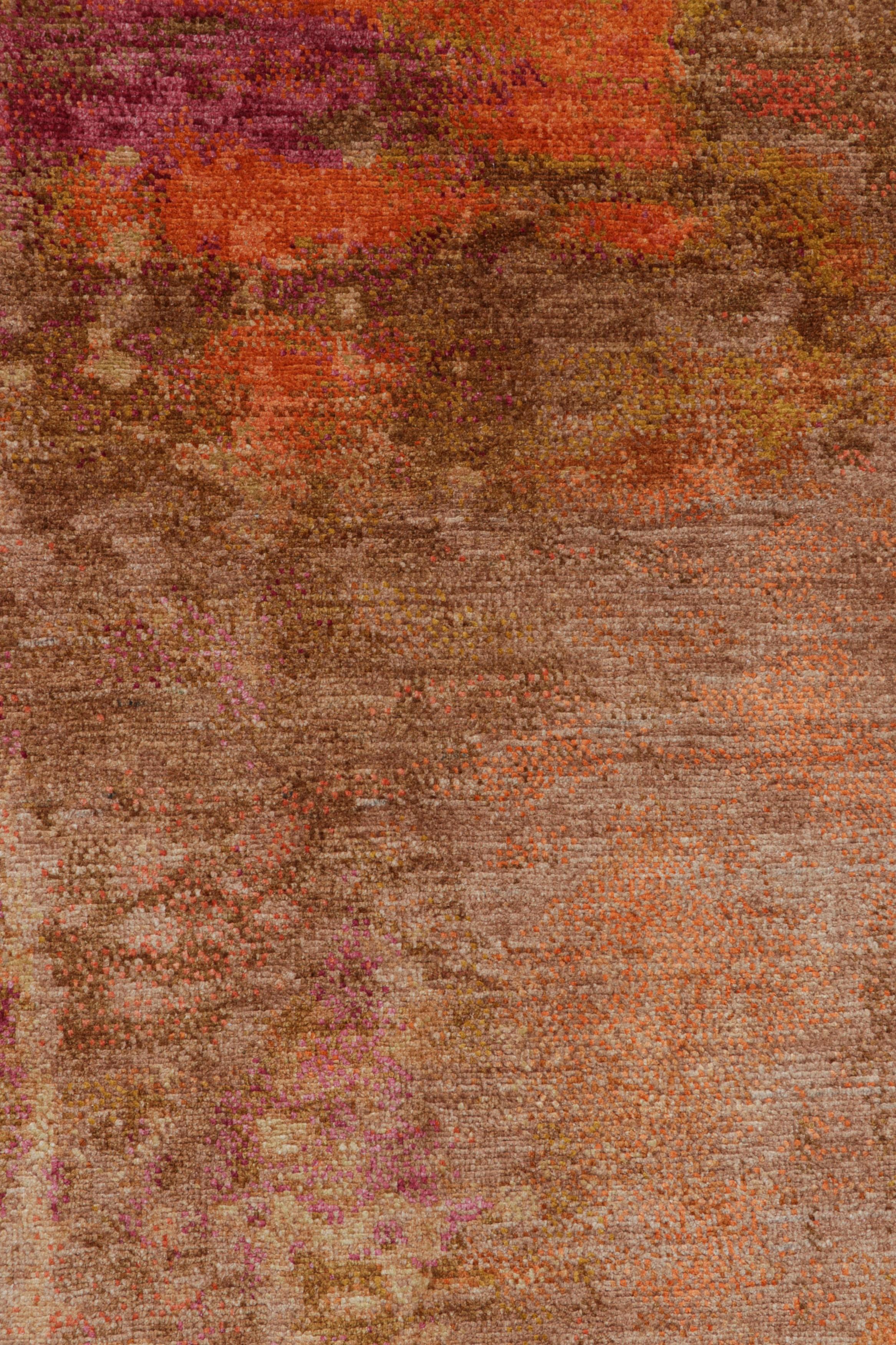 Der moderne abstrakte Teppich von Rug & Kilim in Braun-, Rosa- und Orangetönen im Zustand „Neu“ im Angebot in Long Island City, NY