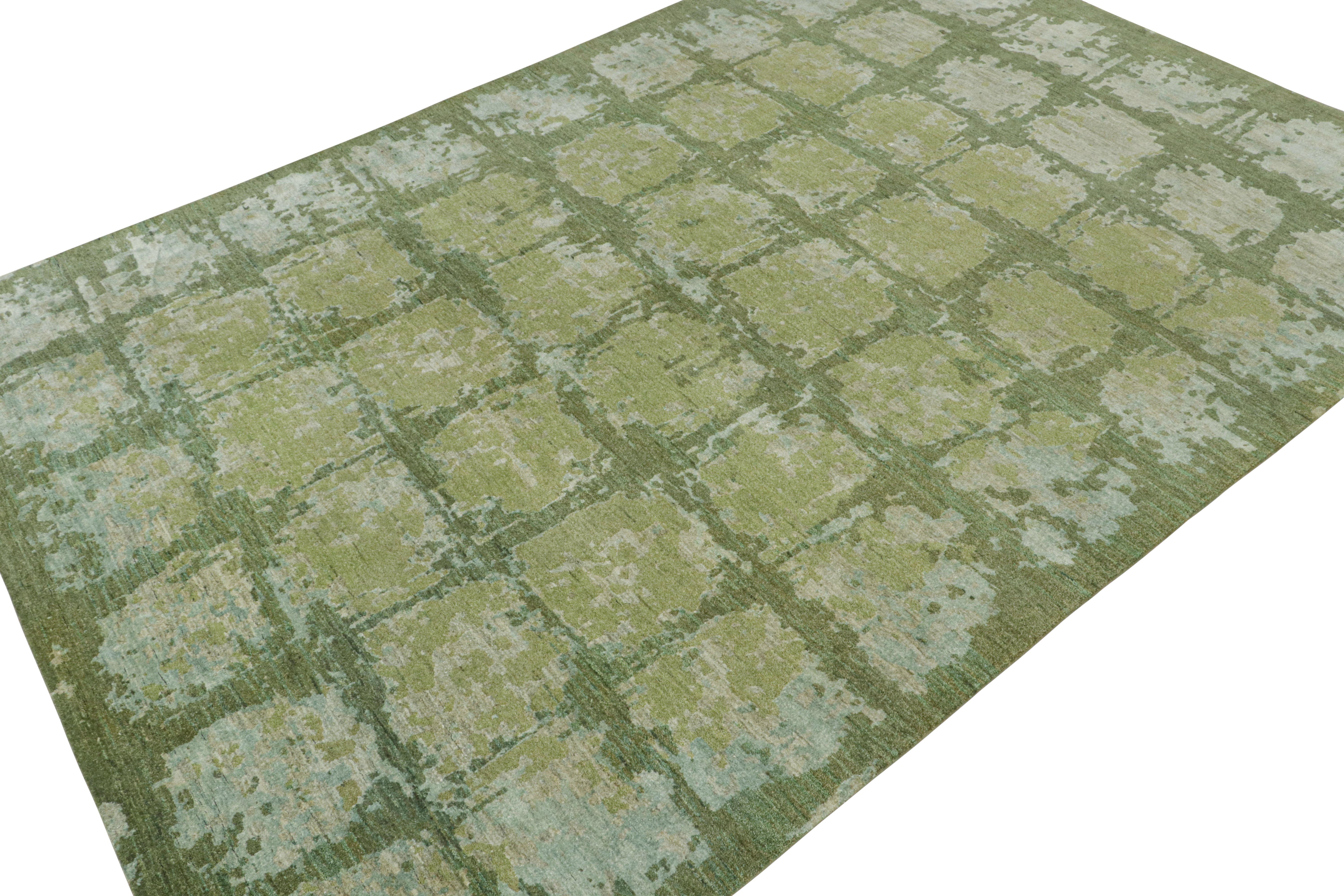 Moderne Rug & Kilim's Modern Abstract Rug in Green, Gray and Blue Patterns (Tapis abstrait moderne à motifs verts, gris et bleus) en vente