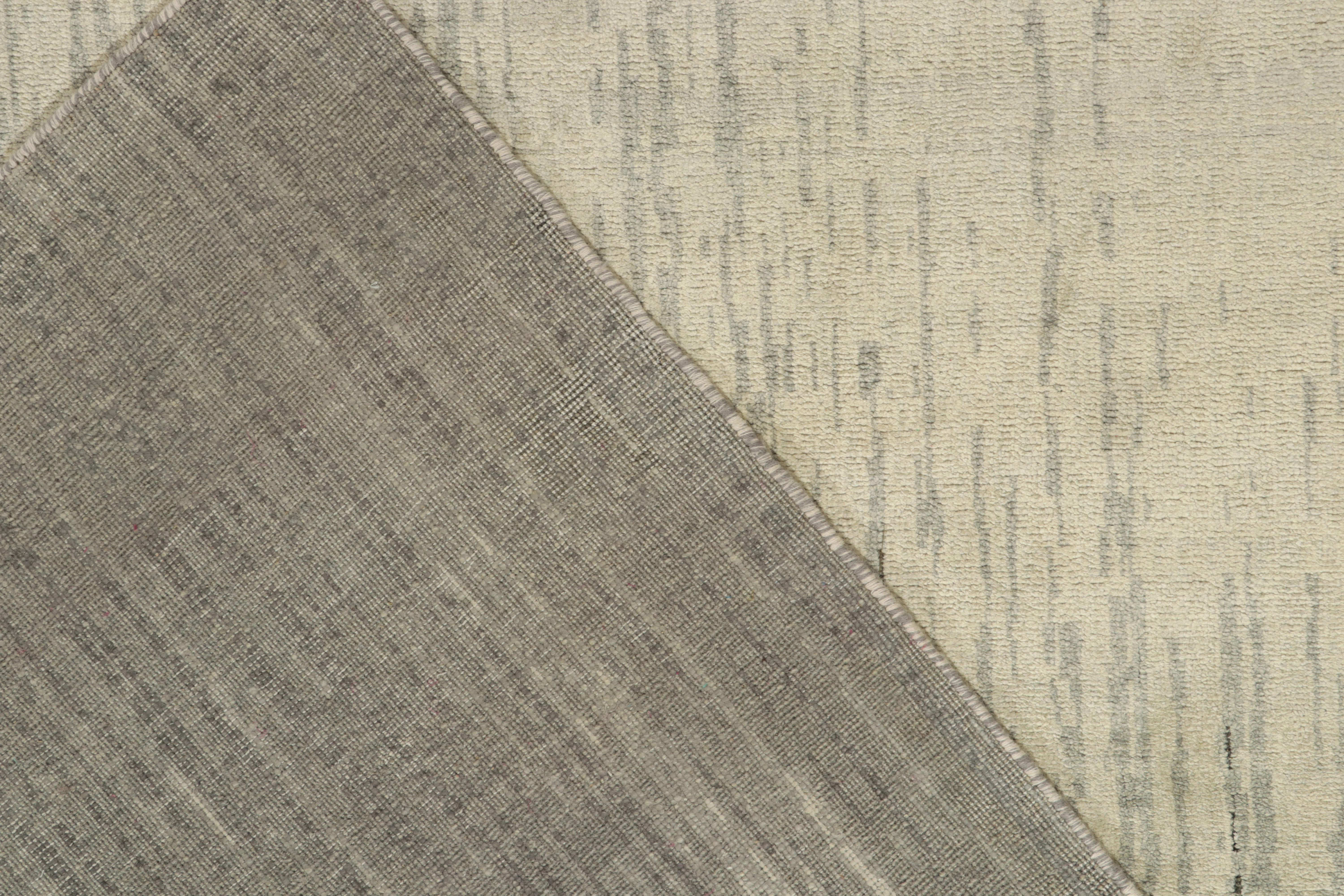 Wool Rug & Kilim’s Modern Abstract Rug in Grey, Beige and Blue Painterly Patterns For Sale