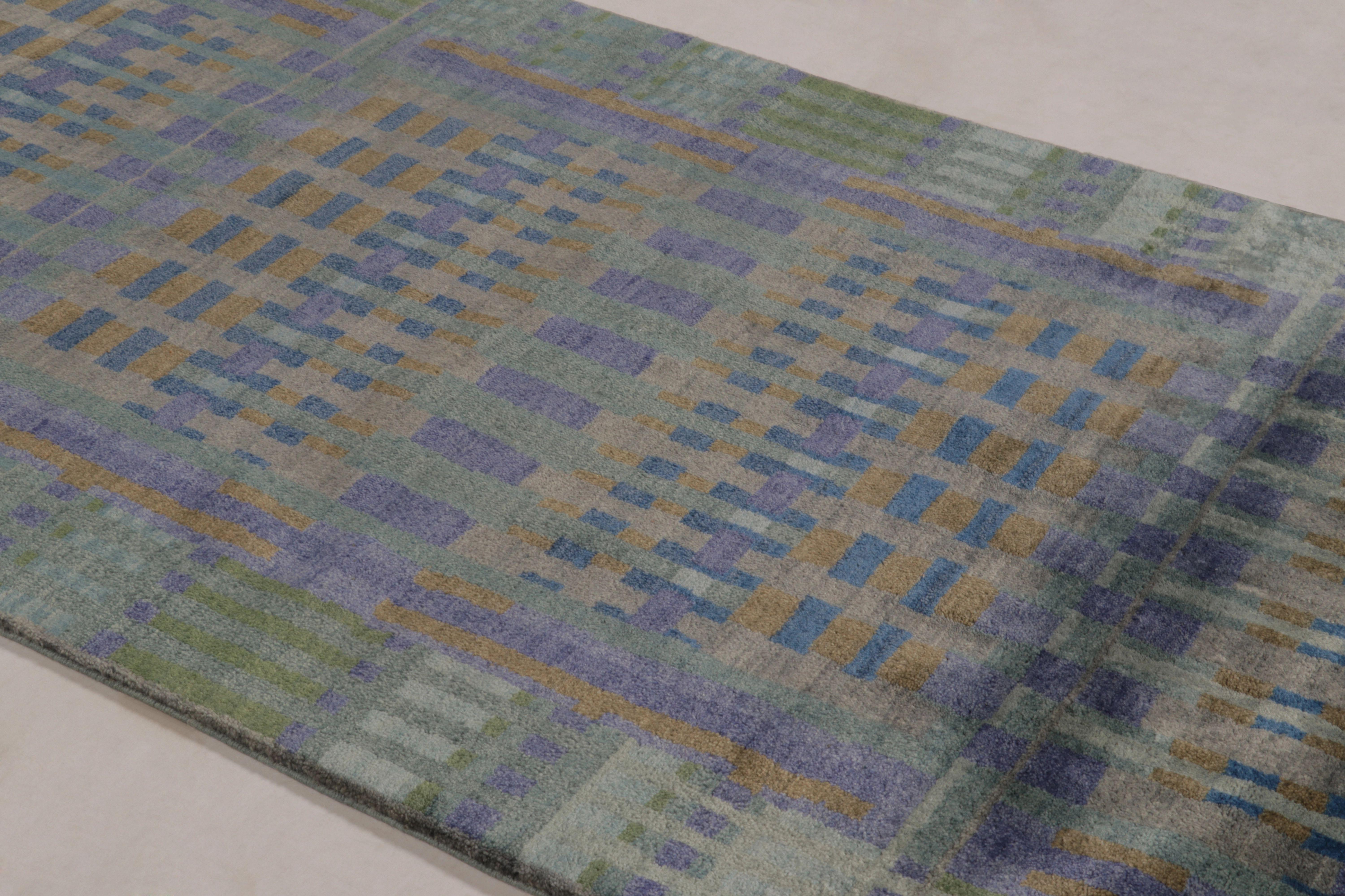 Rug & Kilim: Tappeto astratto moderno con geometrie indaco, viola e oro In condizioni Nuovo in vendita a Long Island City, NY