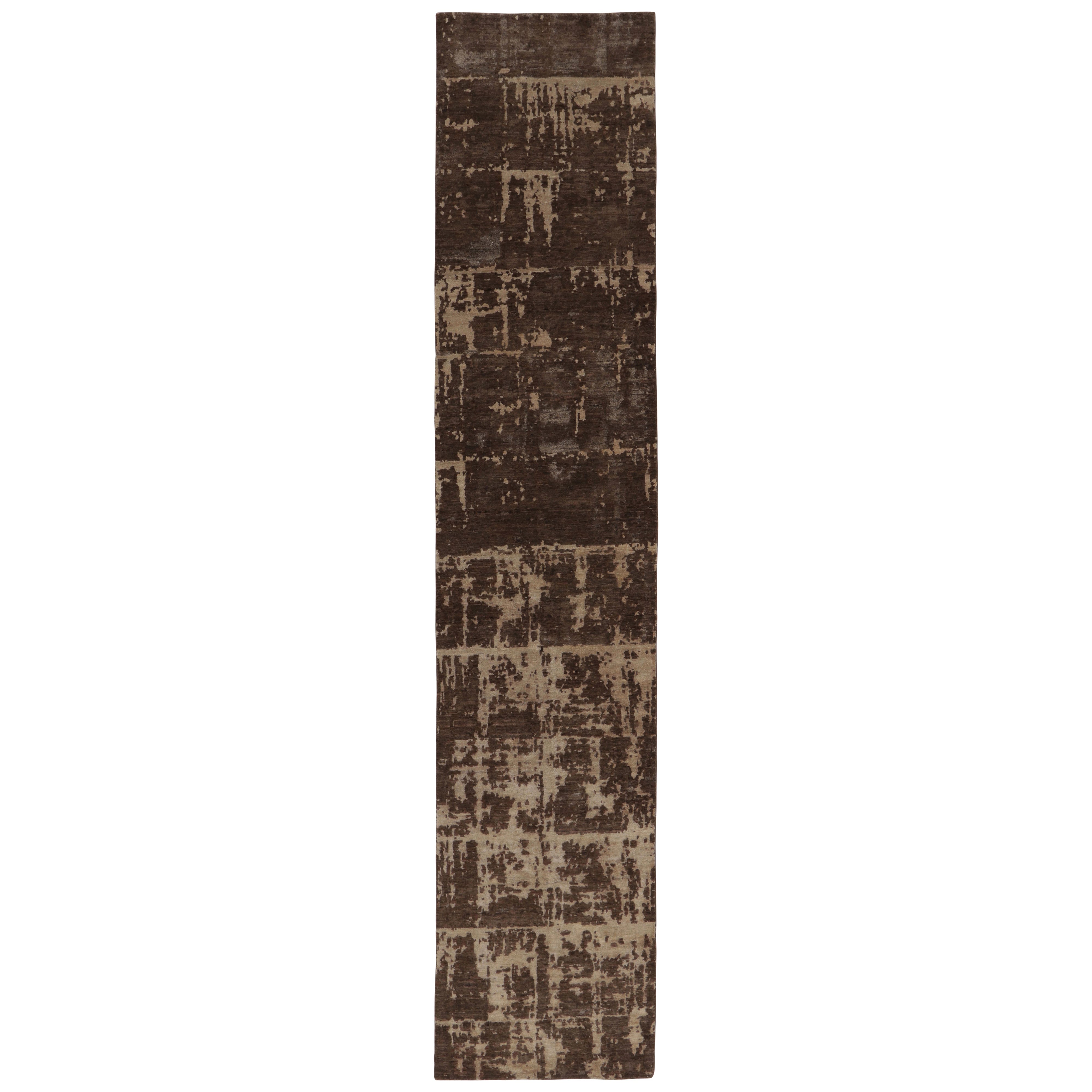 Rug 
Kilim’s Modern Abstract Runner in Chocolate Brown and Beige en vente