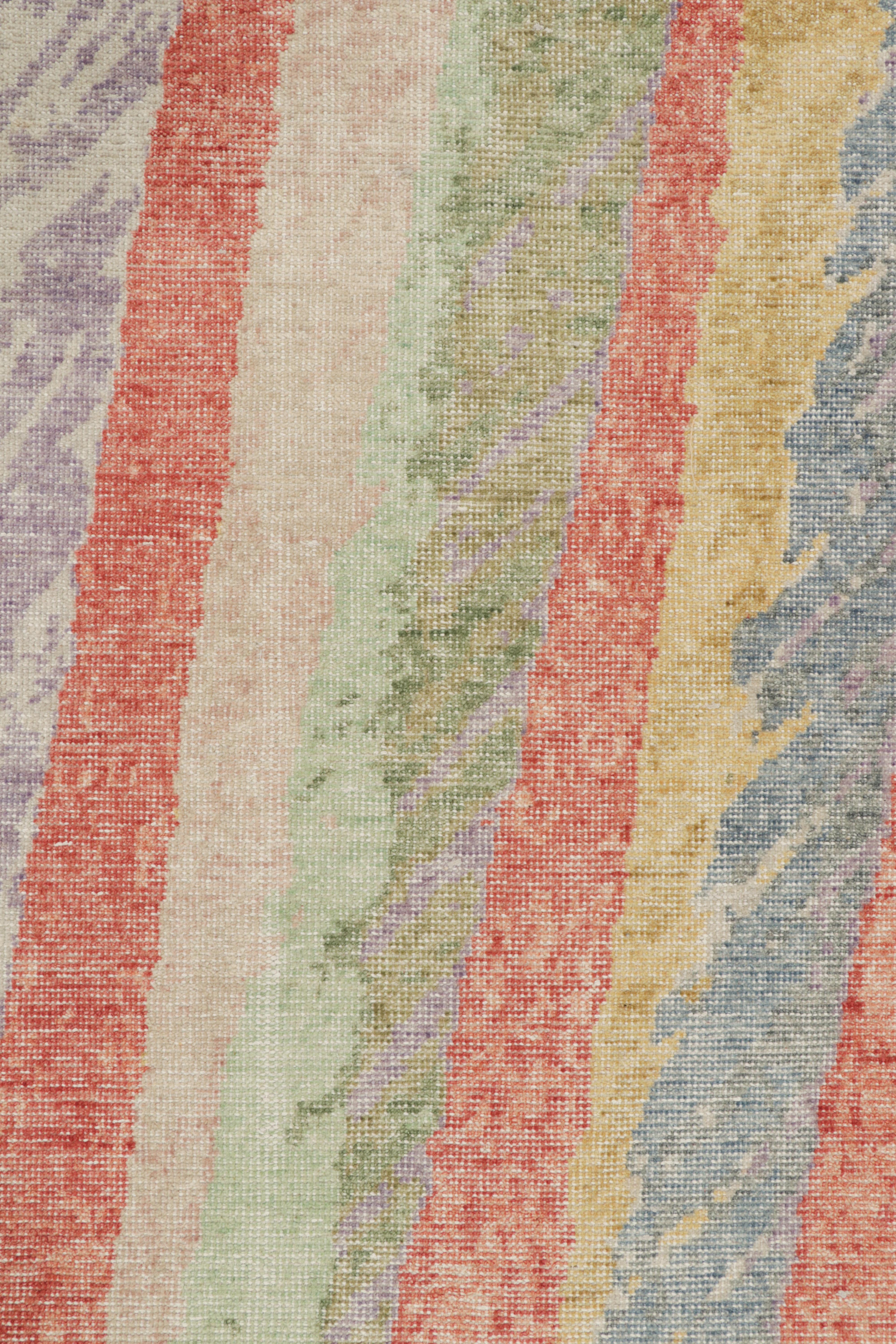 Rug & Kilim's Modern Abstract Runner Rug mit polychromen geometrischen Mustern (Handgeknüpft) im Angebot