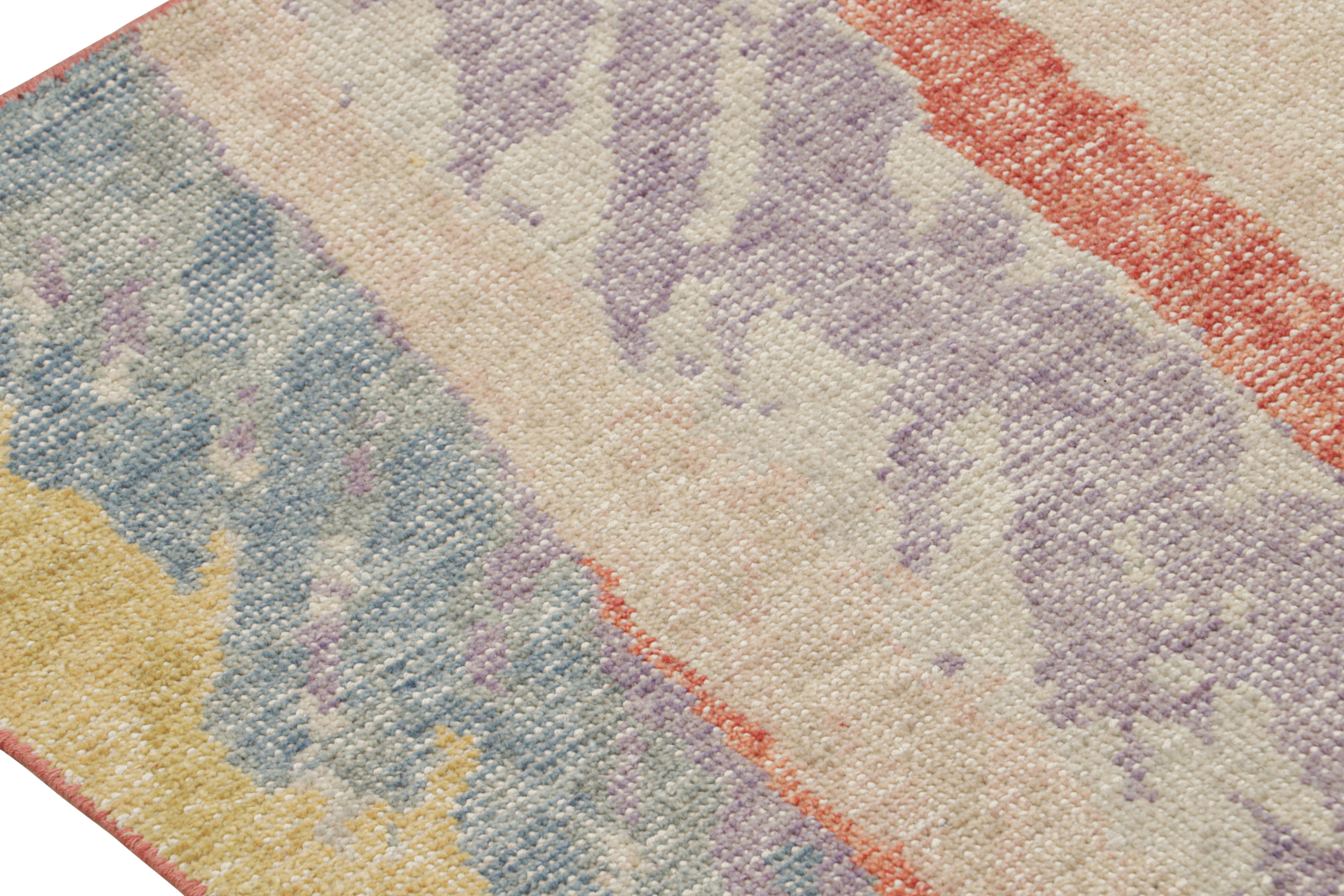 Rug & Kilim's Modern Abstract Runner Rug mit polychromen geometrischen Mustern im Zustand „Neu“ im Angebot in Long Island City, NY