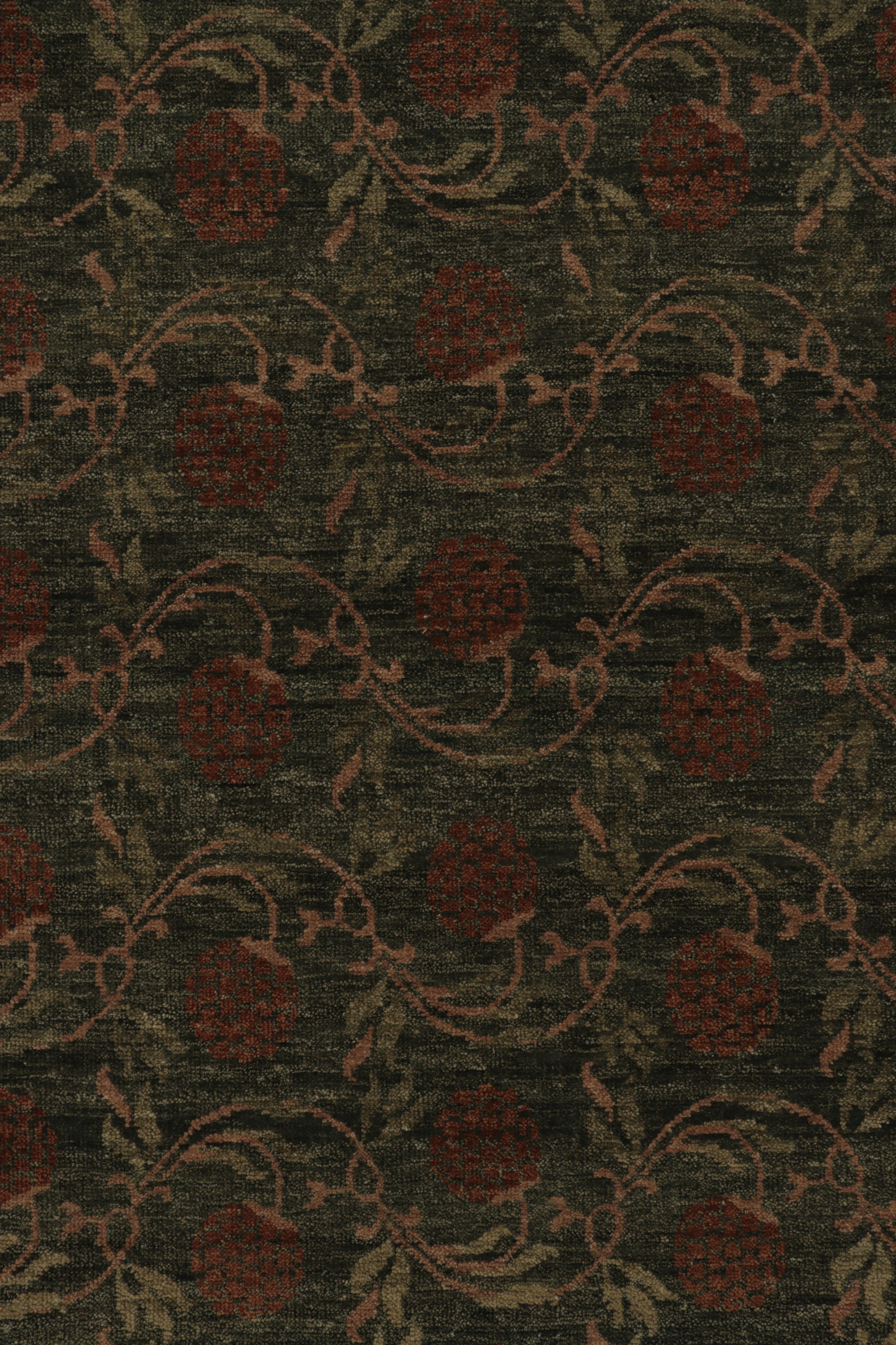 Rug & Kilim's Modern Block Print Rug Design mit grünen und braunen Blumenmotiven (21. Jahrhundert und zeitgenössisch) im Angebot