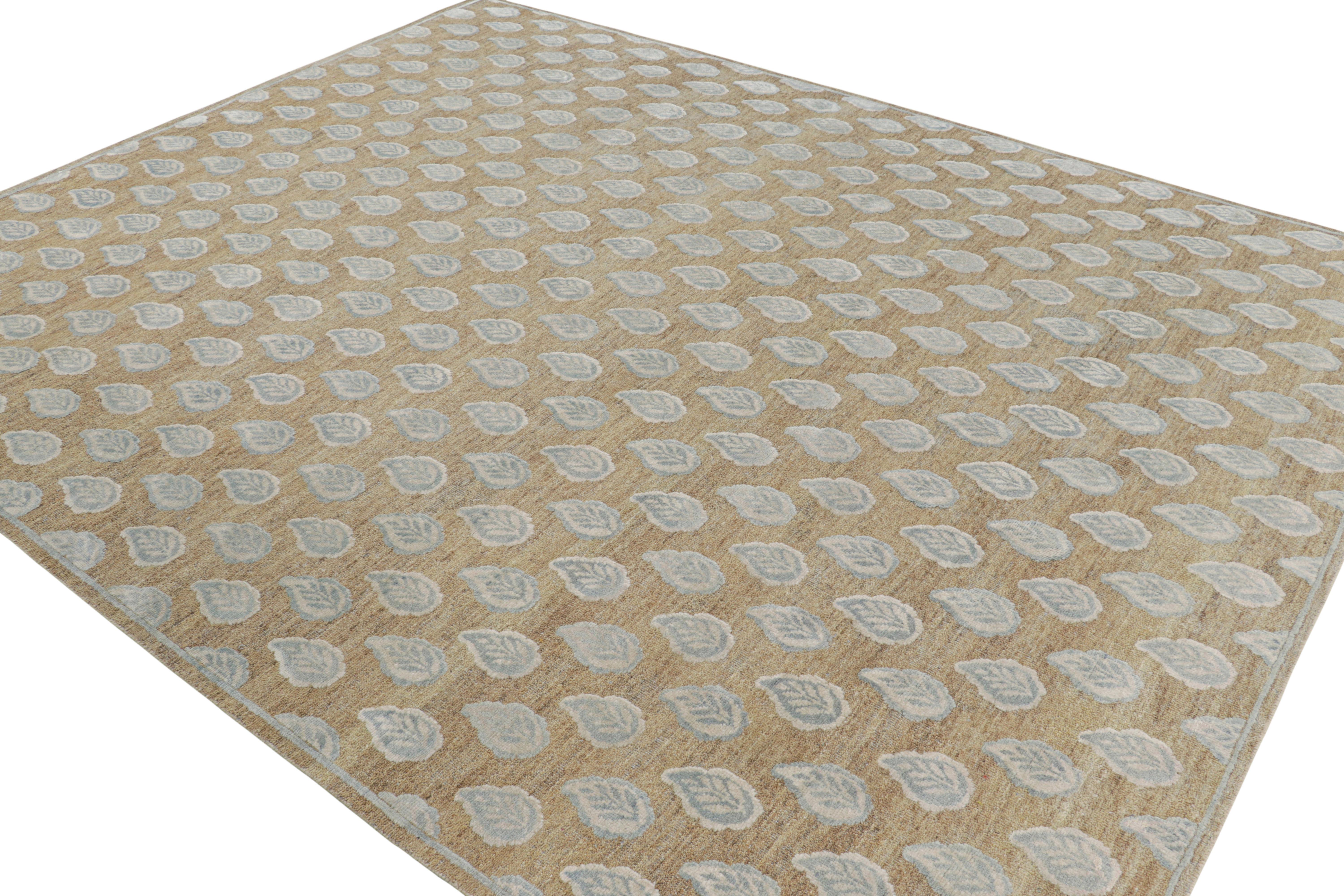 Rug & Kilim’s Modern Block Print Rug in Beige with White and Blue Floral Pattern In New Condition For Sale In Long Island City, NY