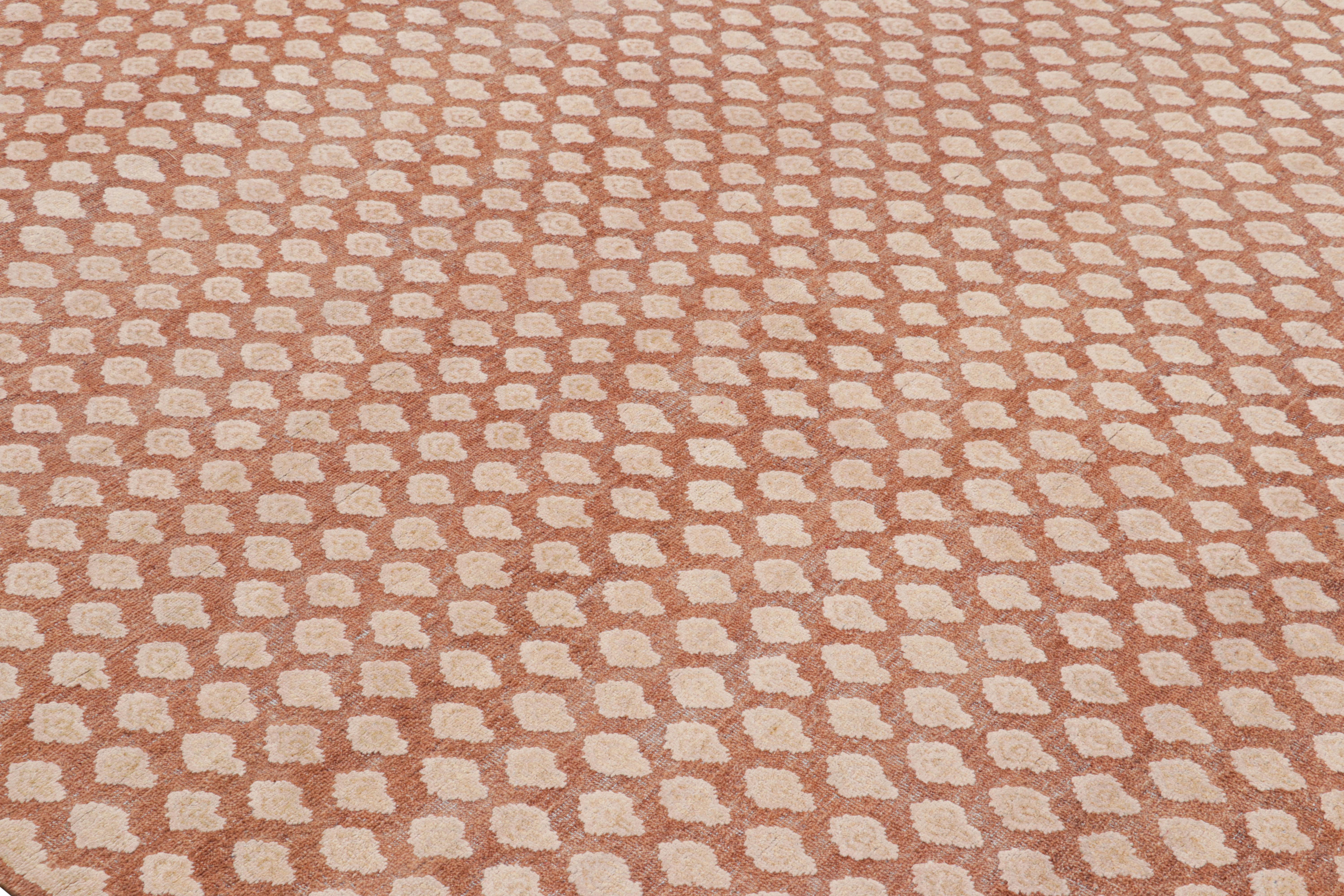 Dieser moderne Teppich im Format 8x10, handgeknüpft aus Wolle und Seide, ist eine kühne Ergänzung der Block Print-Linie der Modern Classics Collection'S von Rug & Kilim - ein anspruchsvoller und eleganter neuer Ansatz für einen historischen Stil.