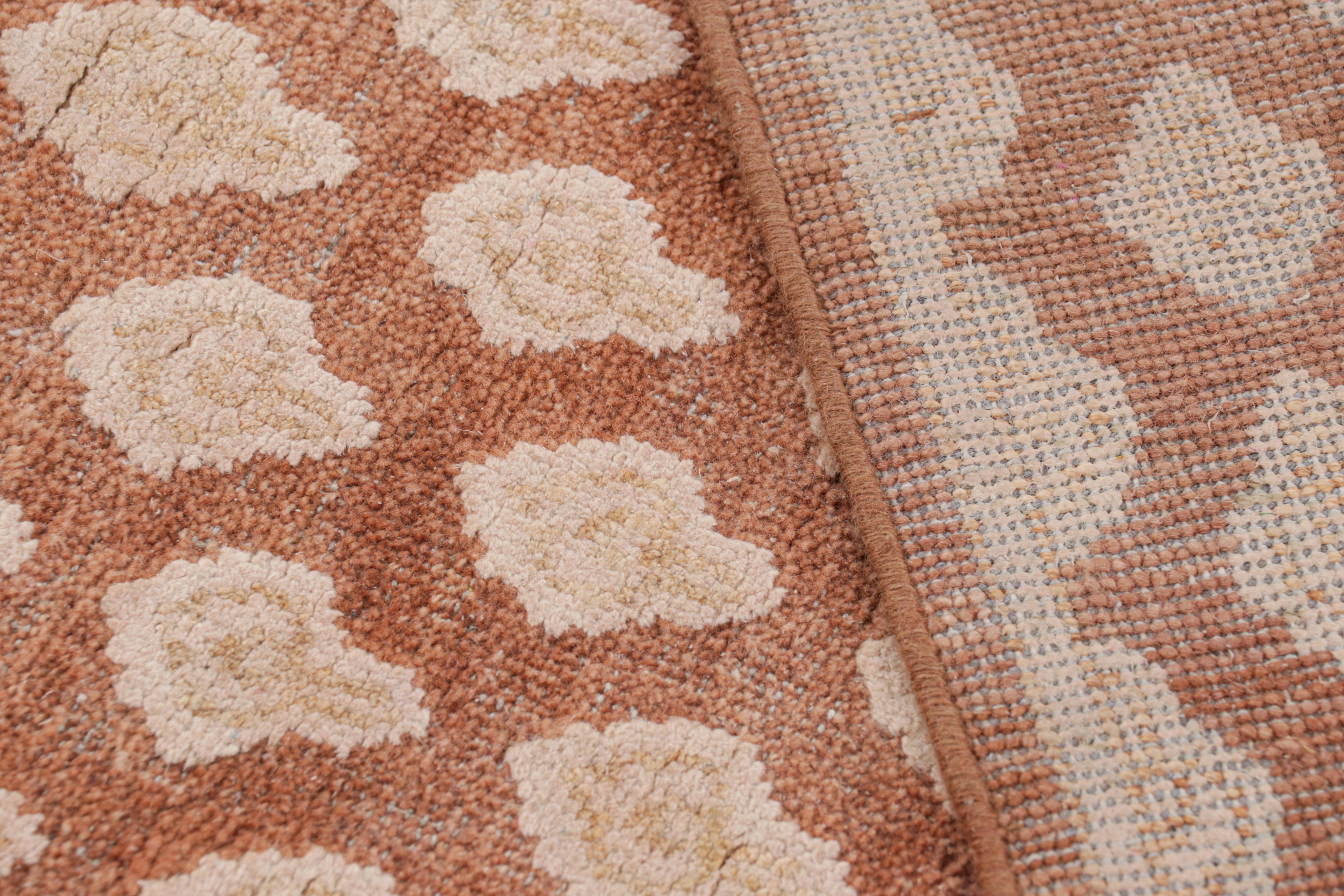 Rug & Kilim's Modern Block Print Rug in Pink mit cremefarbenem Blumenmuster (21. Jahrhundert und zeitgenössisch) im Angebot