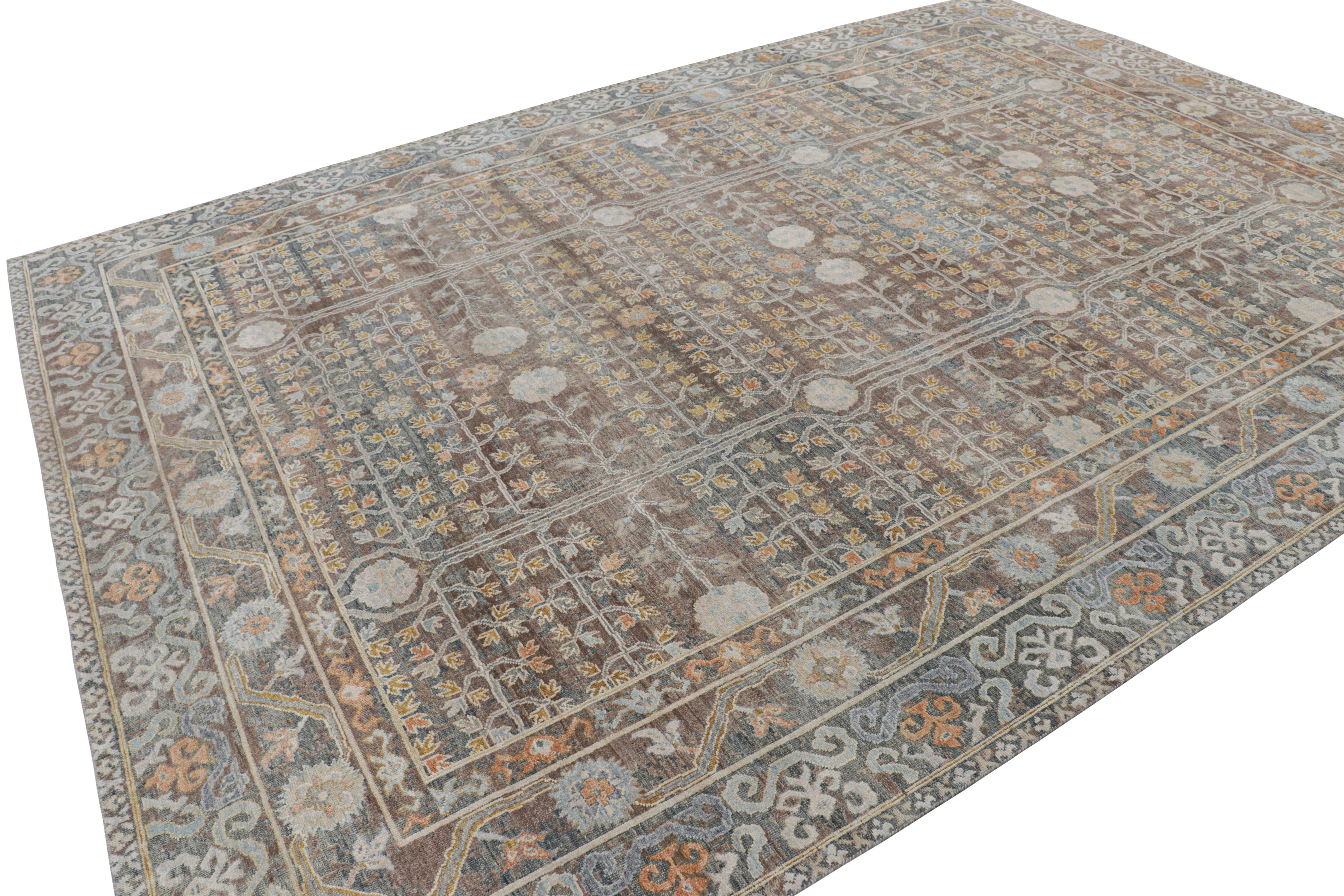 Indiano Rug & Kilim ha realizzato un tappeto personalizzato in blu acqua con motivi geometrici e floreali in vendita