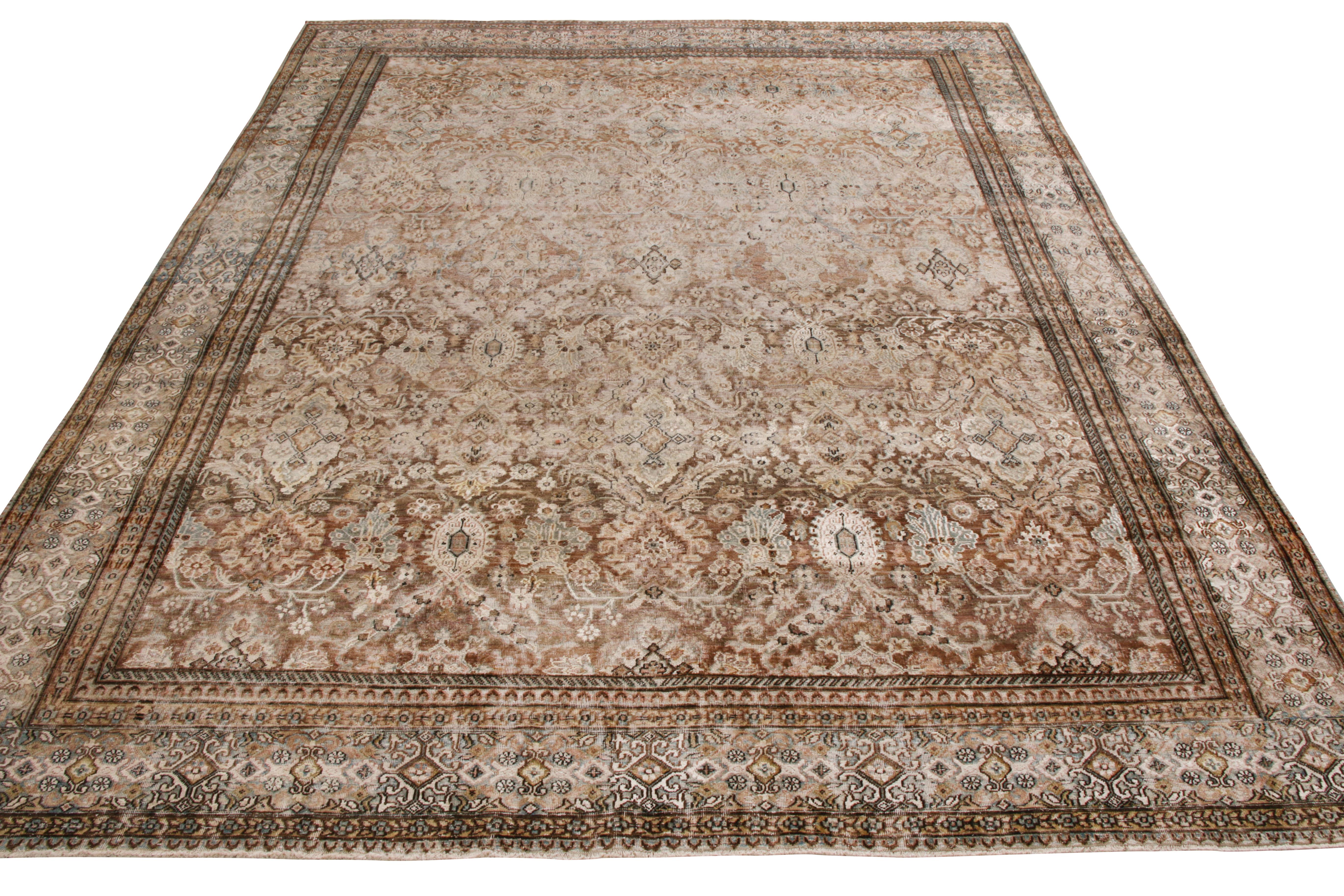 Una magnífica oda de 8 x 10 a los estilos de alfombras orientales antiguas, que se une a la colección Modern Classic de Rug & Kilim. Fiel a su esencia, la alfombra presenta preciosos motivos florales de palmetas en deliciosos tonos beige-marrón con