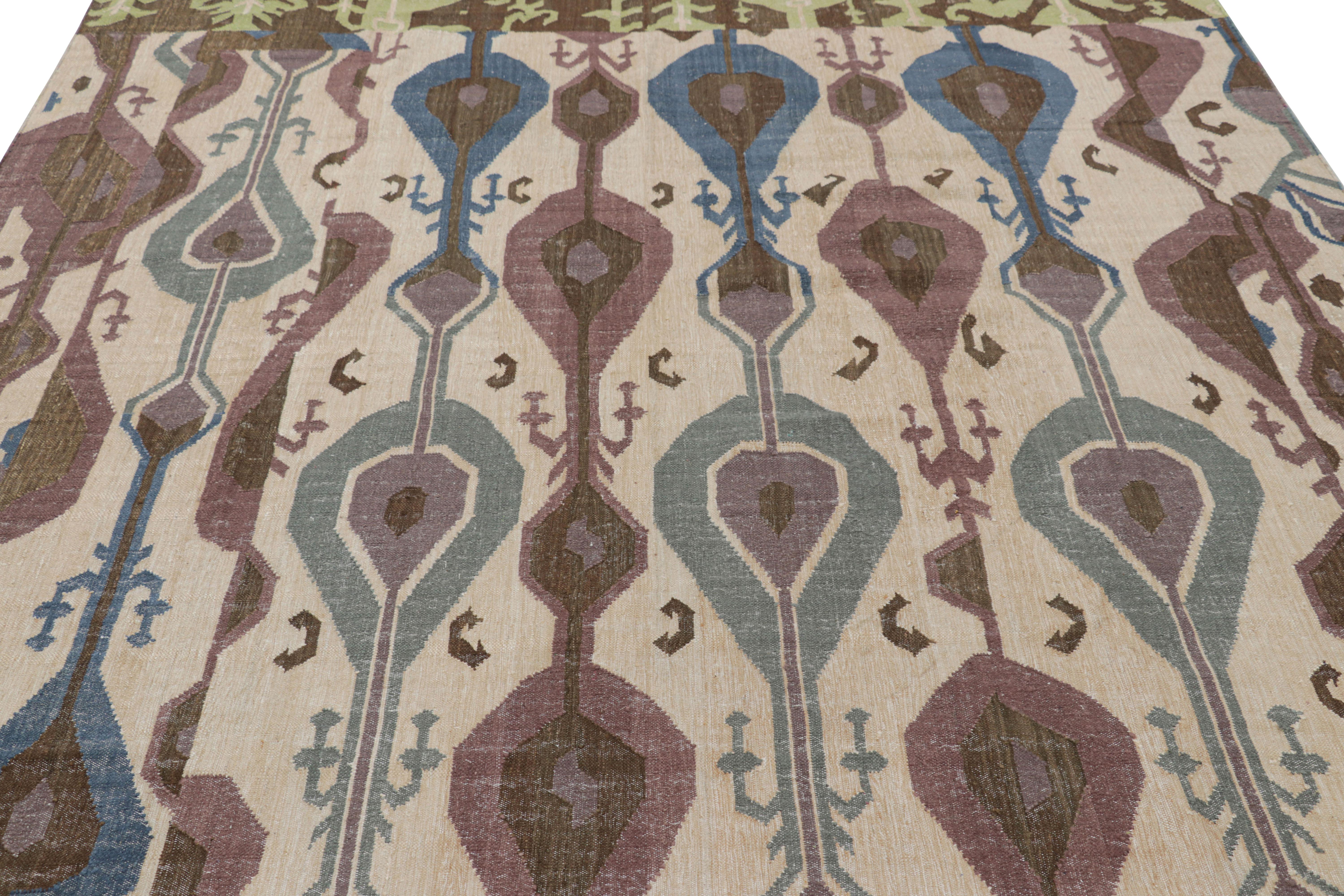 Questo tappeto moderno 7x9 proveniente dall'India si ispira ai tessuti Ikat e presenta una struttura in seta particolarmente lussuosa.  

Sul design: 

Un'idea fondamentale che il direttore di R & K, Jahanshah Nazmiyal, ha insegnato da tempo ai suoi