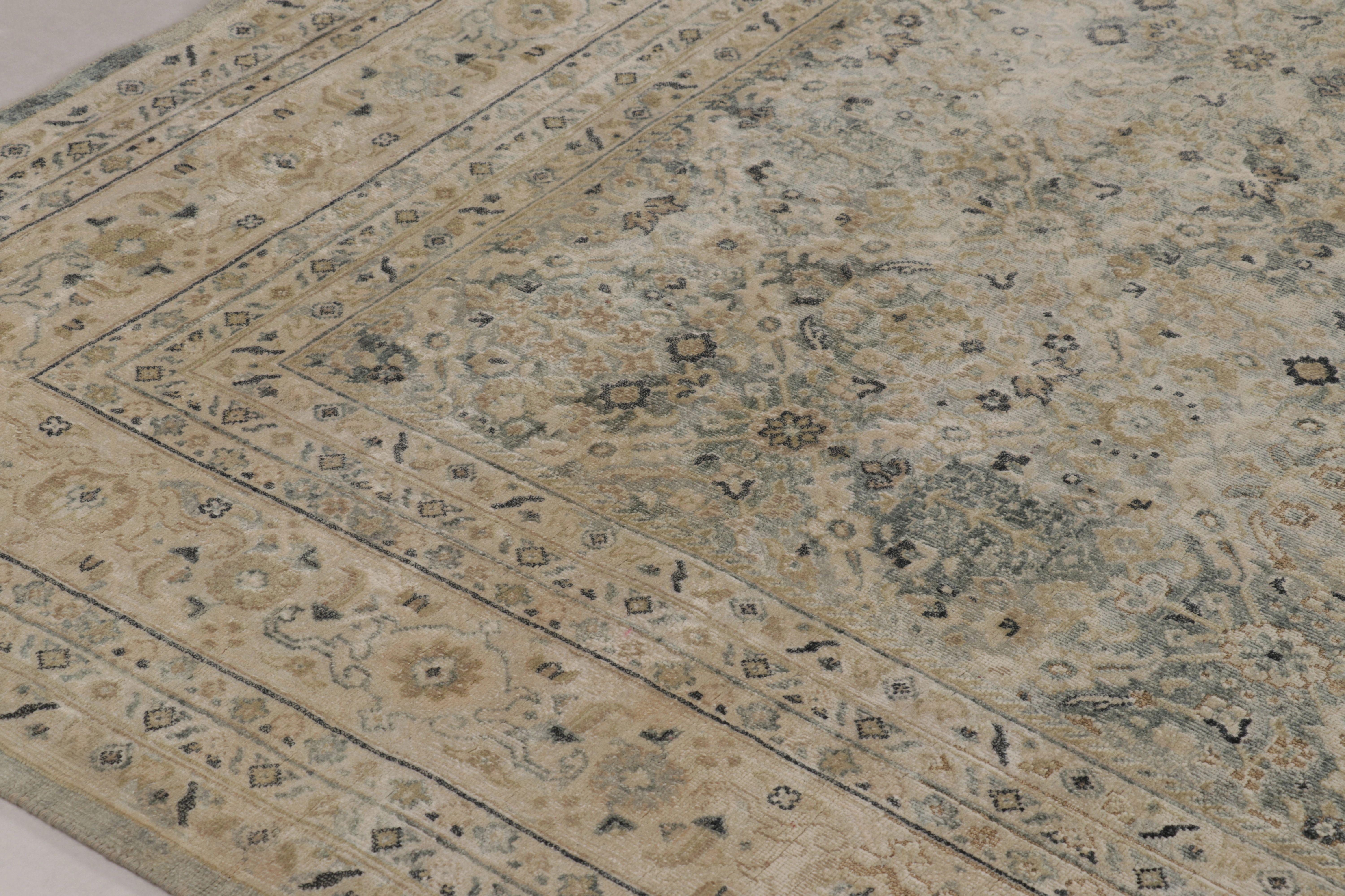 Indiano Tappeto Modern Classics di Rug & Kilim in blu con motivi floreali e geometrici beige in vendita