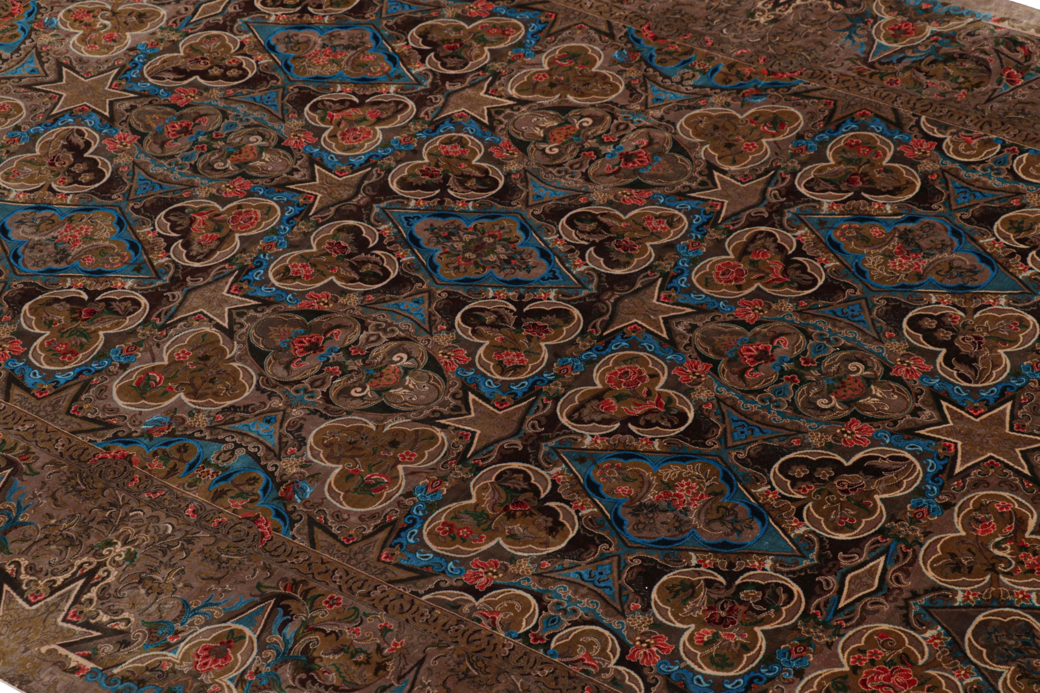 Ce tapis 4x6 représente une nouvelle ligne audacieuse de la Collection Modern Classics de Rug & Kilim - une série de tapis contemporains réalisés par l'un des ateliers et designers les plus talentueux de l'artisanat, en soie naturelle nouée à la