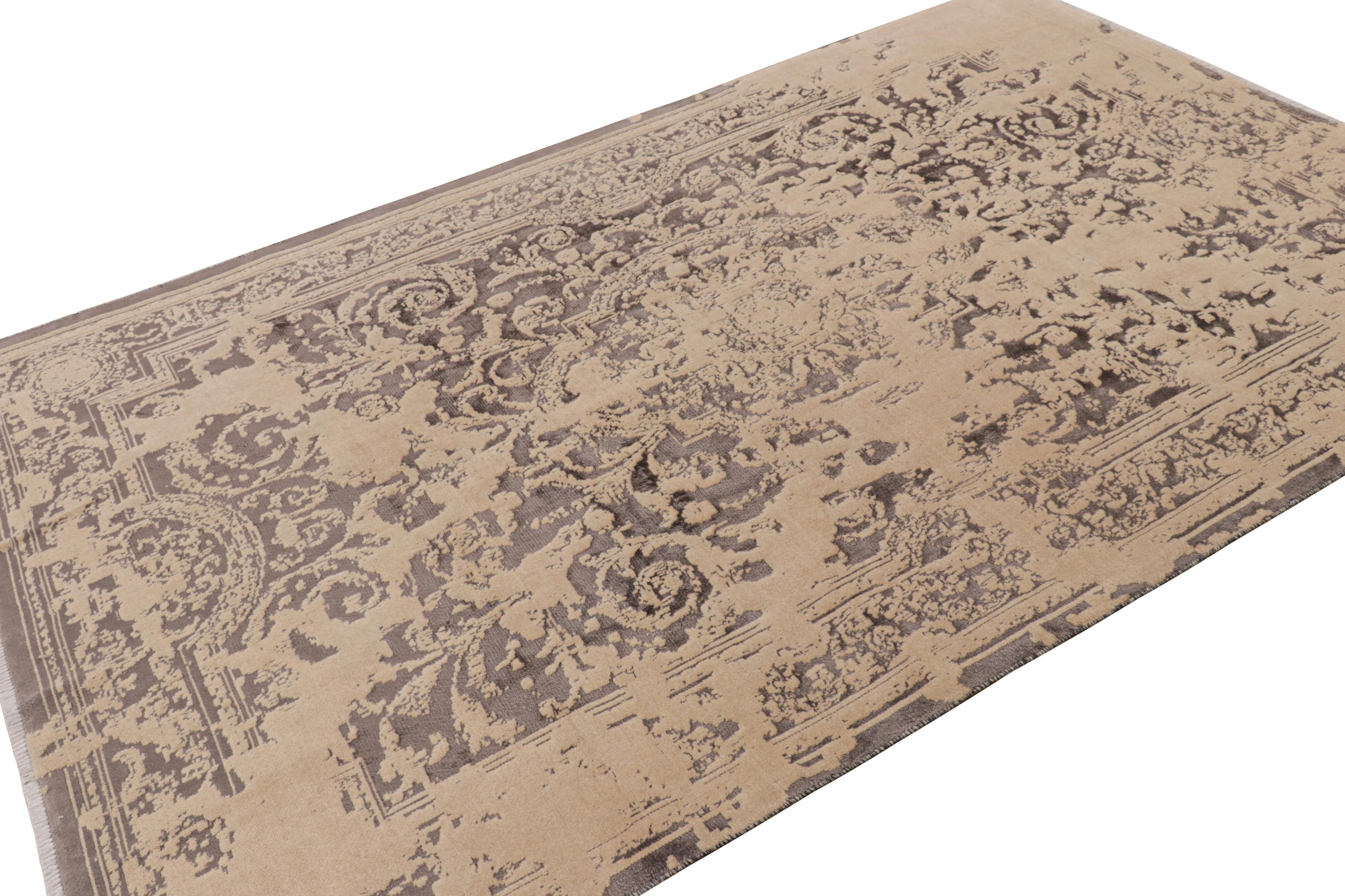 Hand-Knotted Rug & Kilim’s Modern Classics Rug in Cream and Mauve with Medallion and Florals For Sale