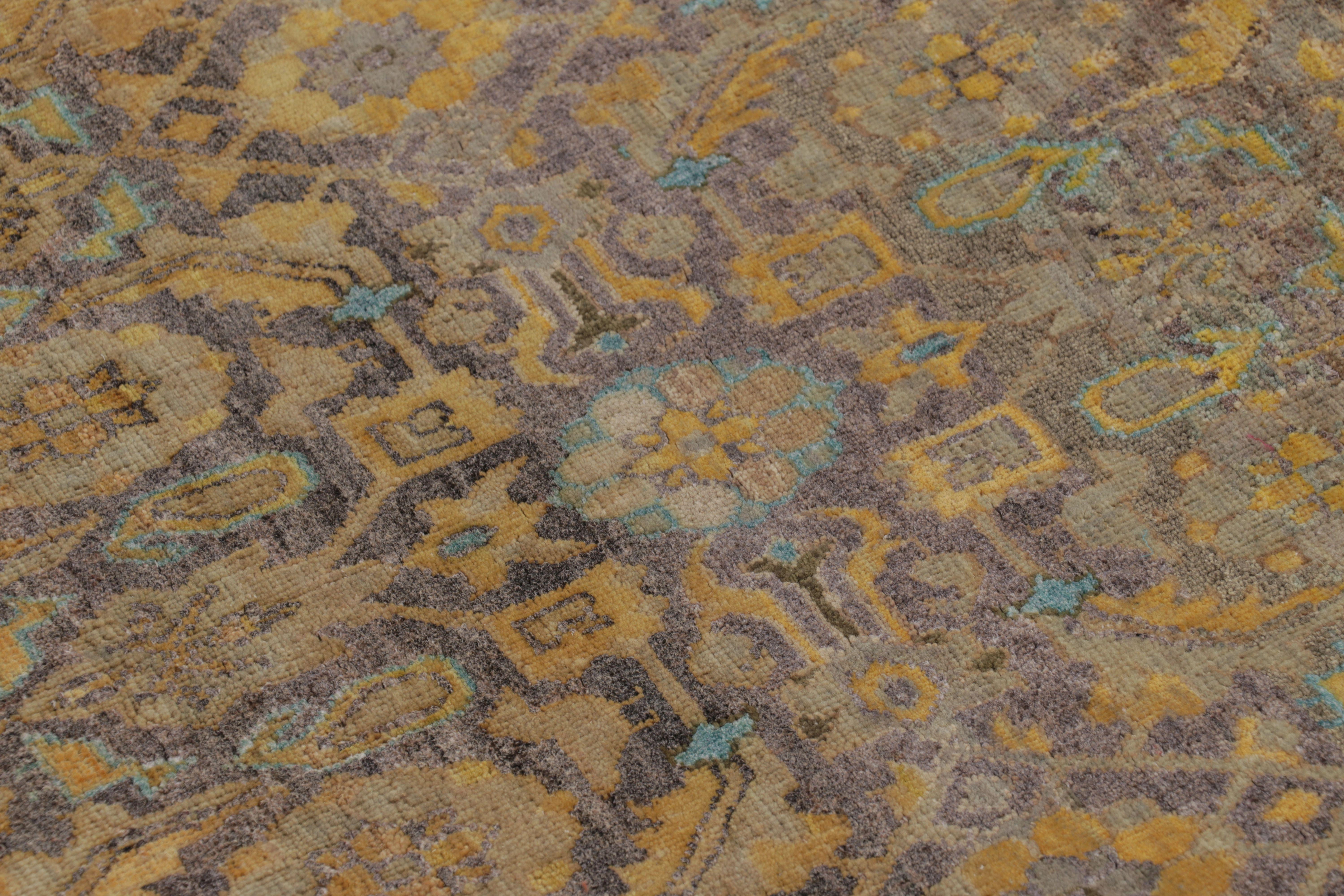 Noué à la main Tapis Modern Classics de Rug & Kilim en mauve, sarcelle et or oxydé Traditionnel en vente