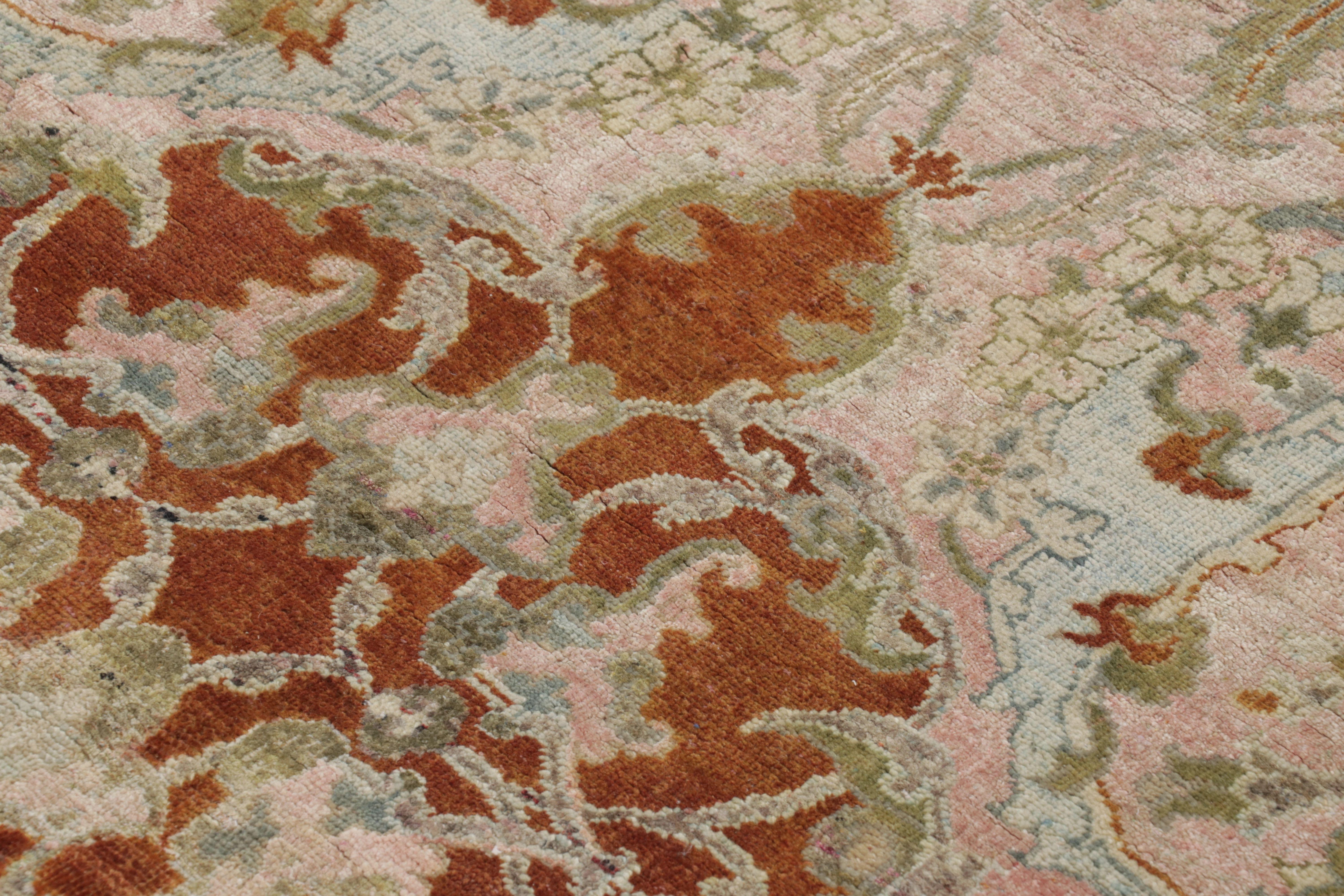 Rug & Kilim's Modern Classics Teppich in verspieltem Rosa, traditionelles Medaillon-Muster (Handgeknüpft) im Angebot