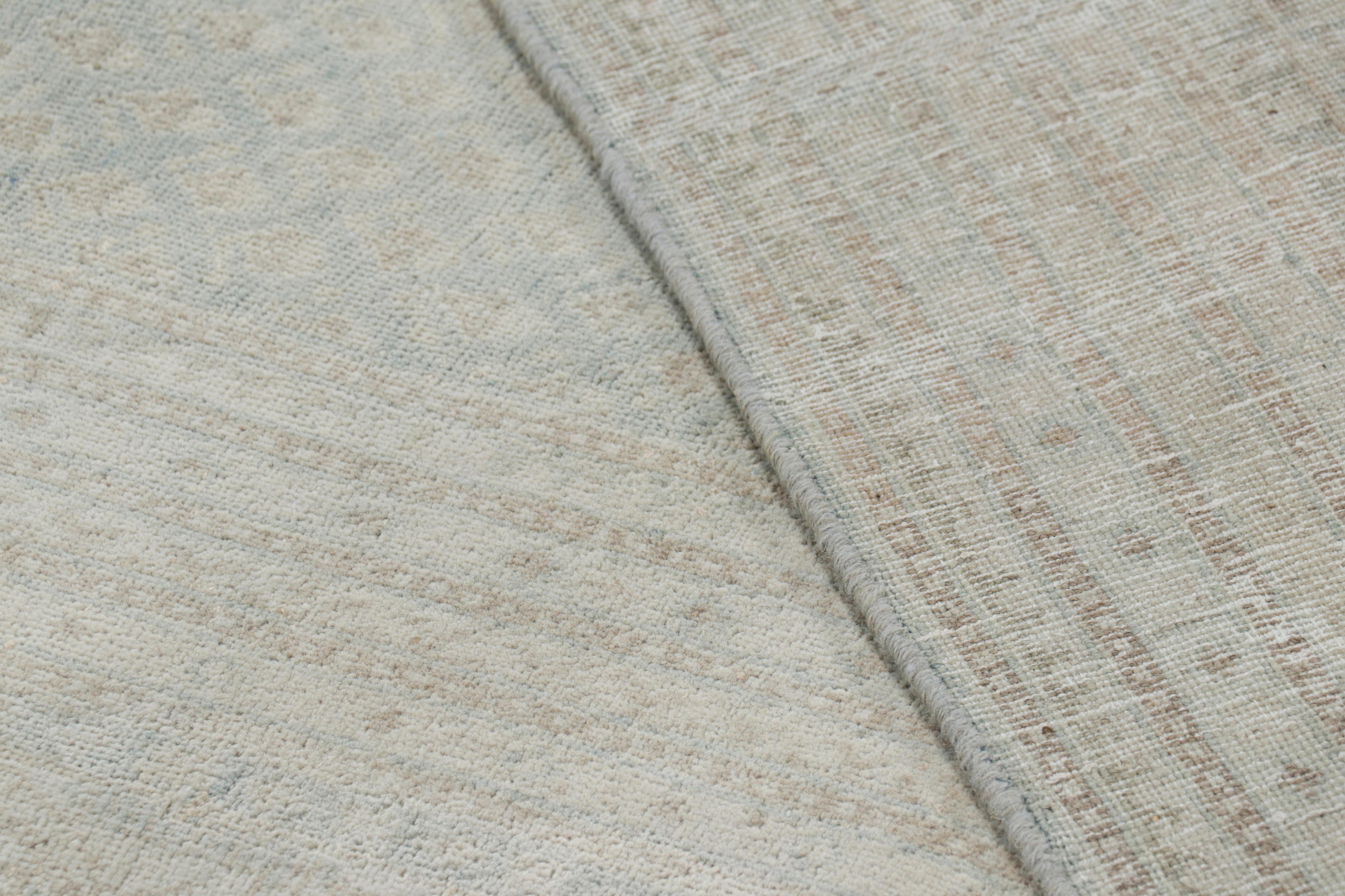 Laine Tapis Rug & Kilim's Modern Classics avec motifs Paisley beige-brun et bleu en vente