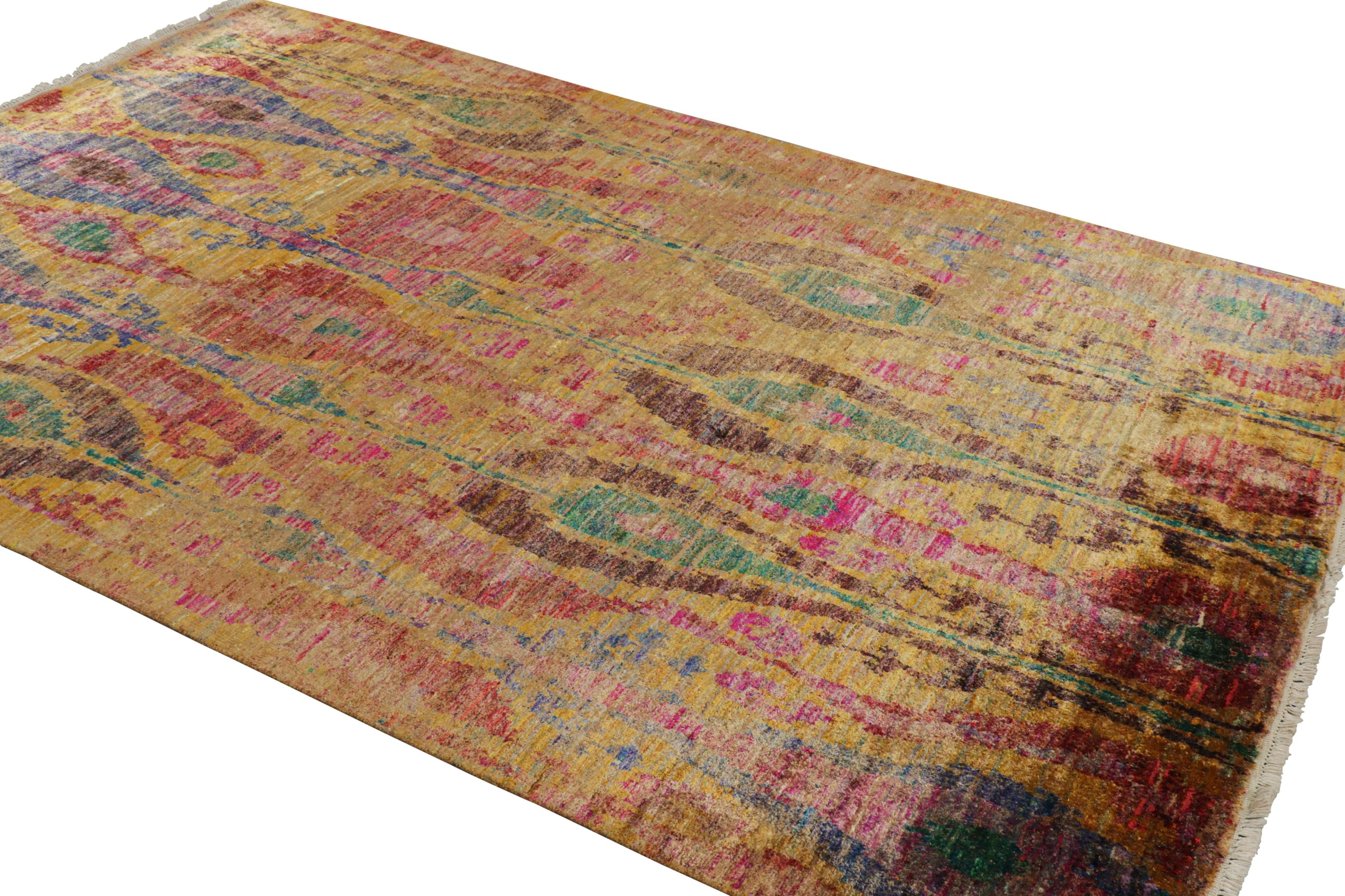 Rug & Kilim's Modern Classics Teppich mit polychromen Ikats-Mustern im Zustand „Neu“ im Angebot in Long Island City, NY