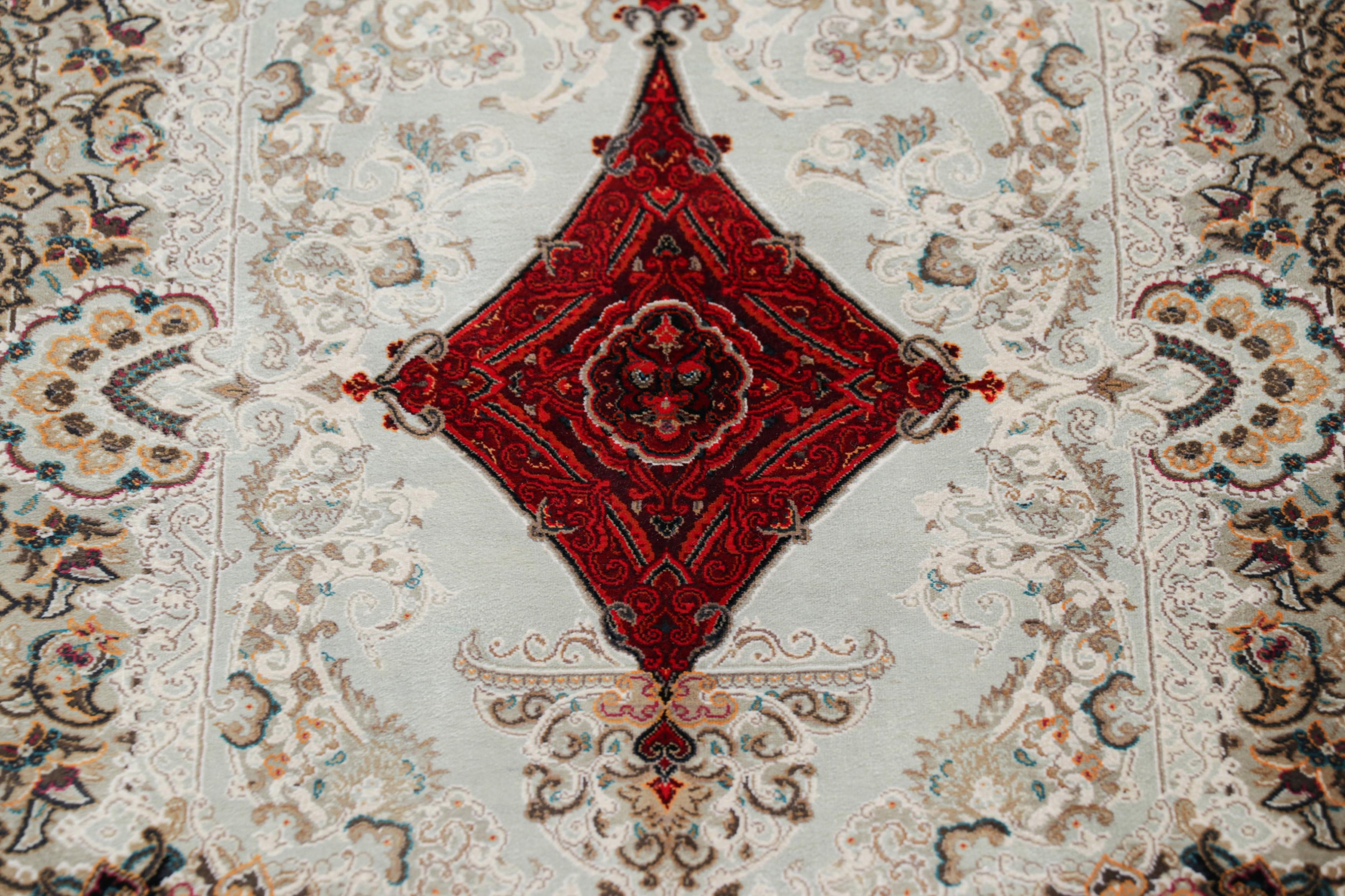 Tapis Modern Classics de Rug & Kilim avec médaillon rouge Neuf - En vente à Long Island City, NY