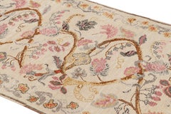 Tapis de course Modern Classics de Rug & Kilim en crème avec motifs floraux