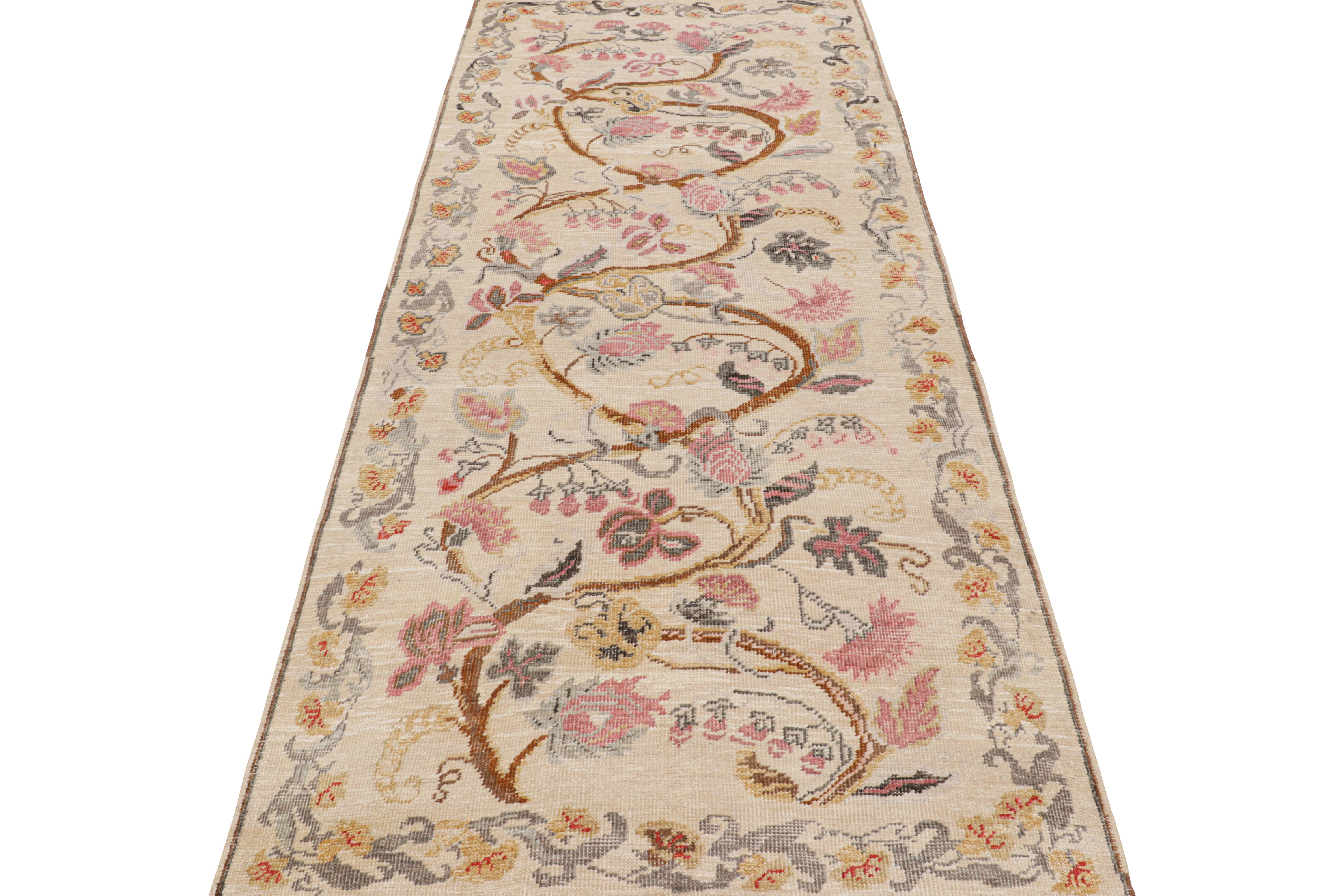 Rug & Kilim’s Modern Classics Runner Rug in Cream with Floral Patterns In New Condition For Sale In Long Island City, NY