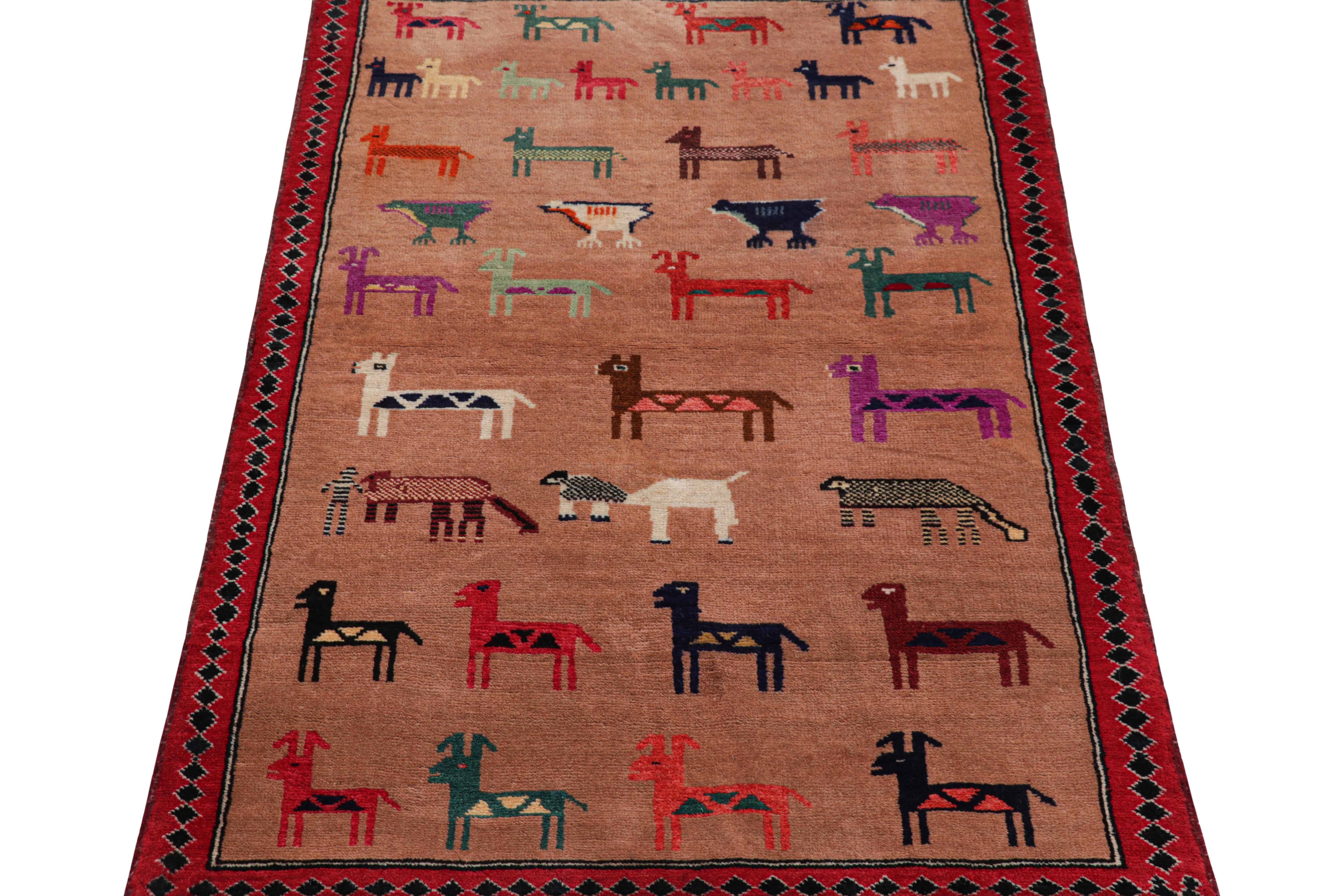 Rug & Kilim's Modern Classics Stammesteppich mit Tierbildern (Handgeknüpft) im Angebot
