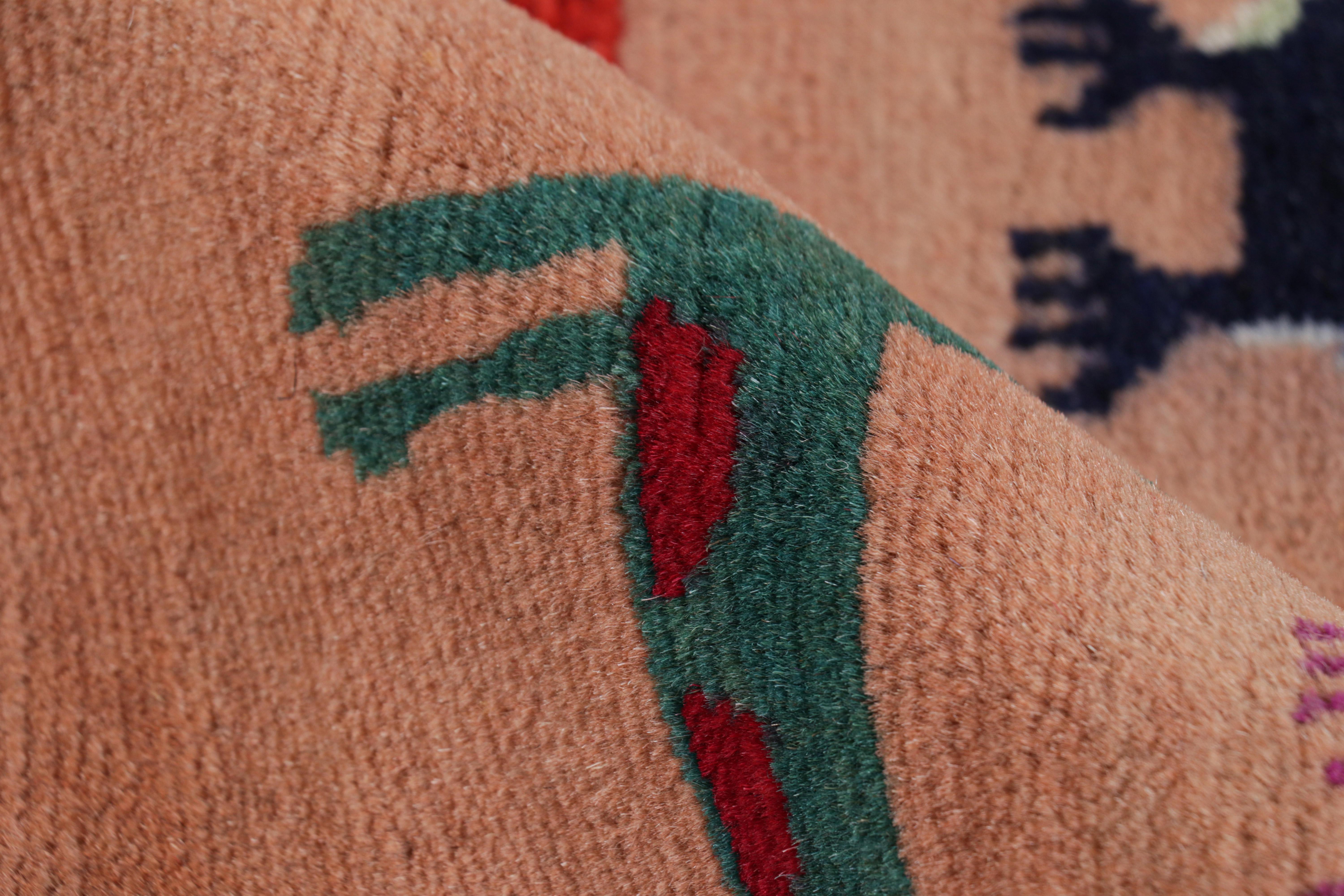 Rug & Kilim's Modern Classics Stammesteppich mit Tierbildern (21. Jahrhundert und zeitgenössisch) im Angebot