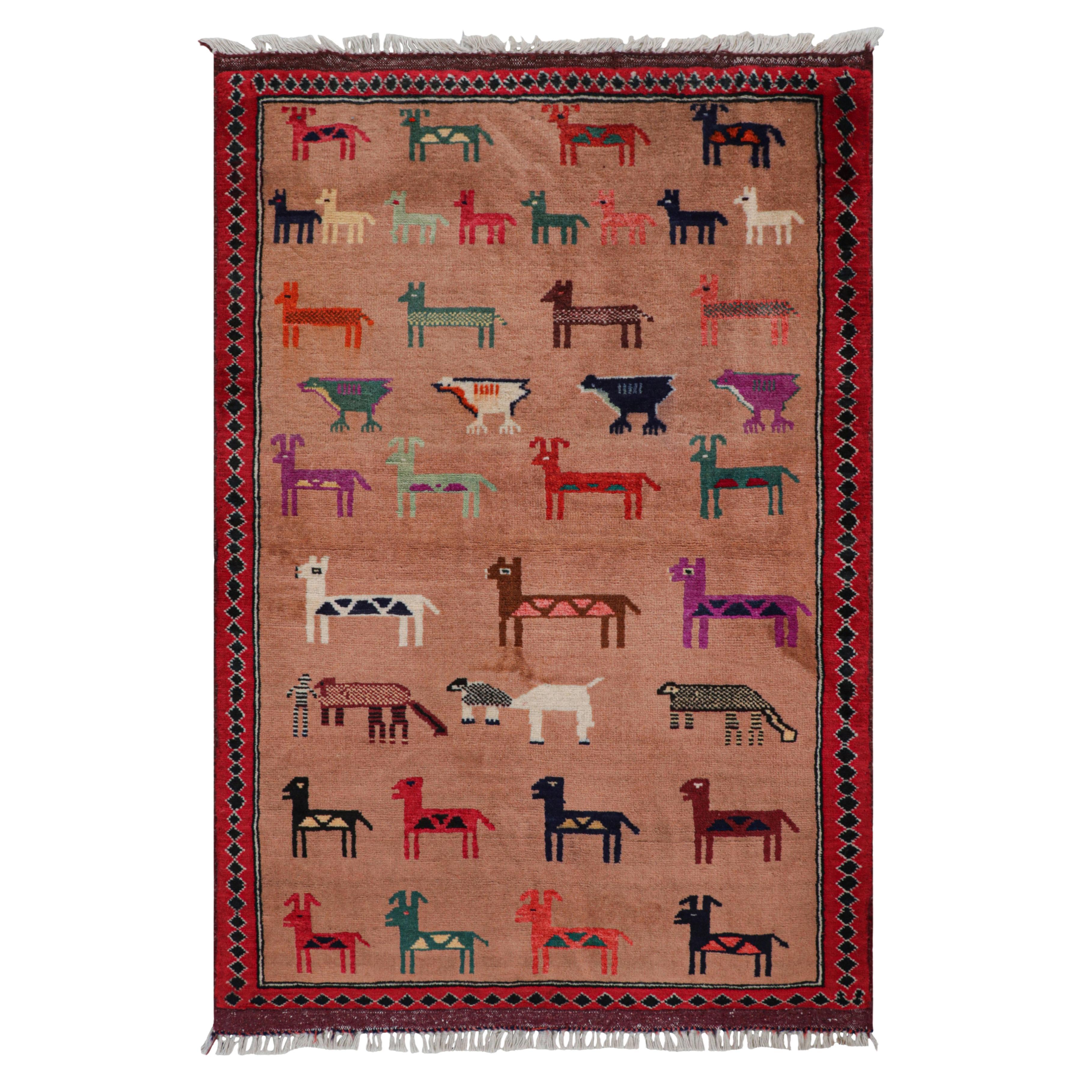Tappeto tribale Modern Classics di Rug & Kilim con raffigurazioni di animali